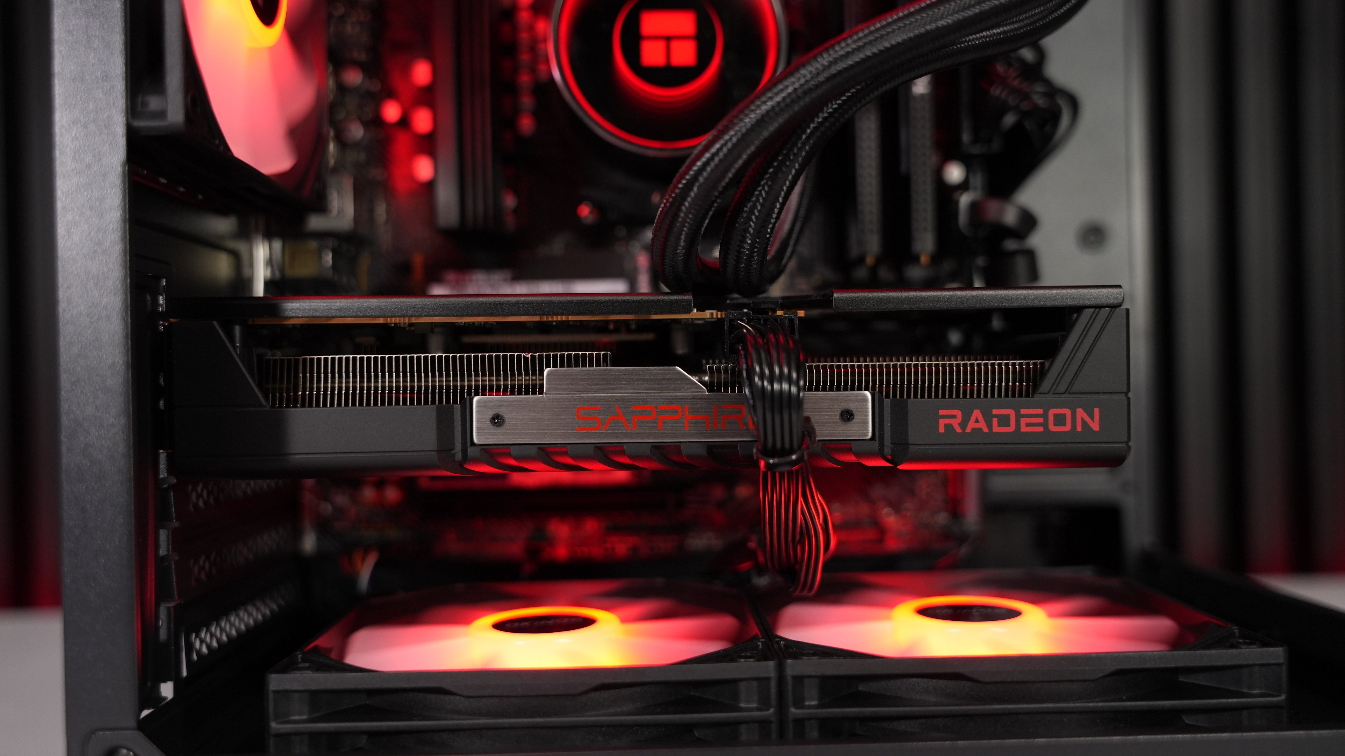 Ryzen 5 9600X + RX 9060 XT Gaming PC