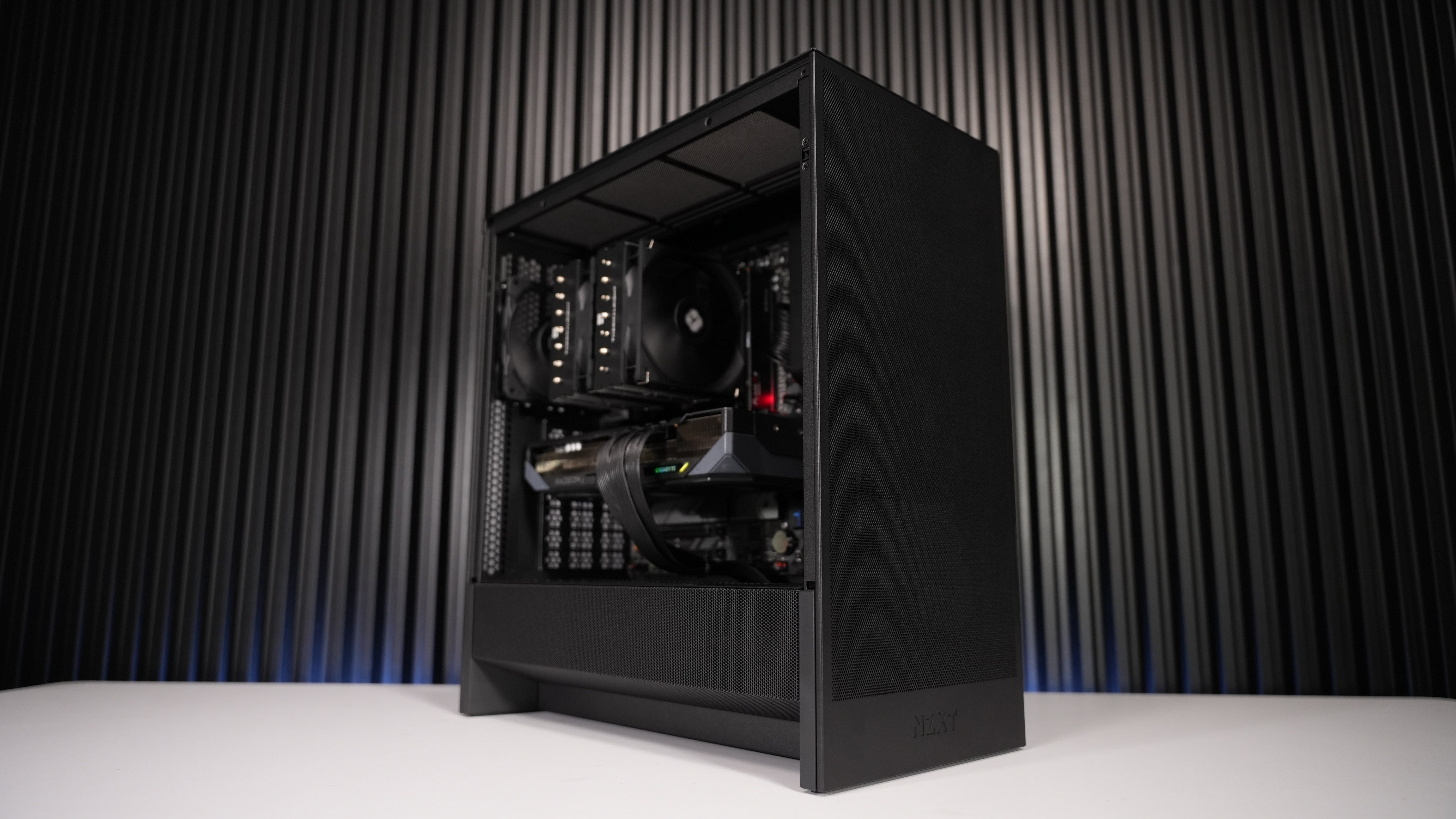 Ryzen 7 7700X + RX 9070XT Gaming/Streaming PC