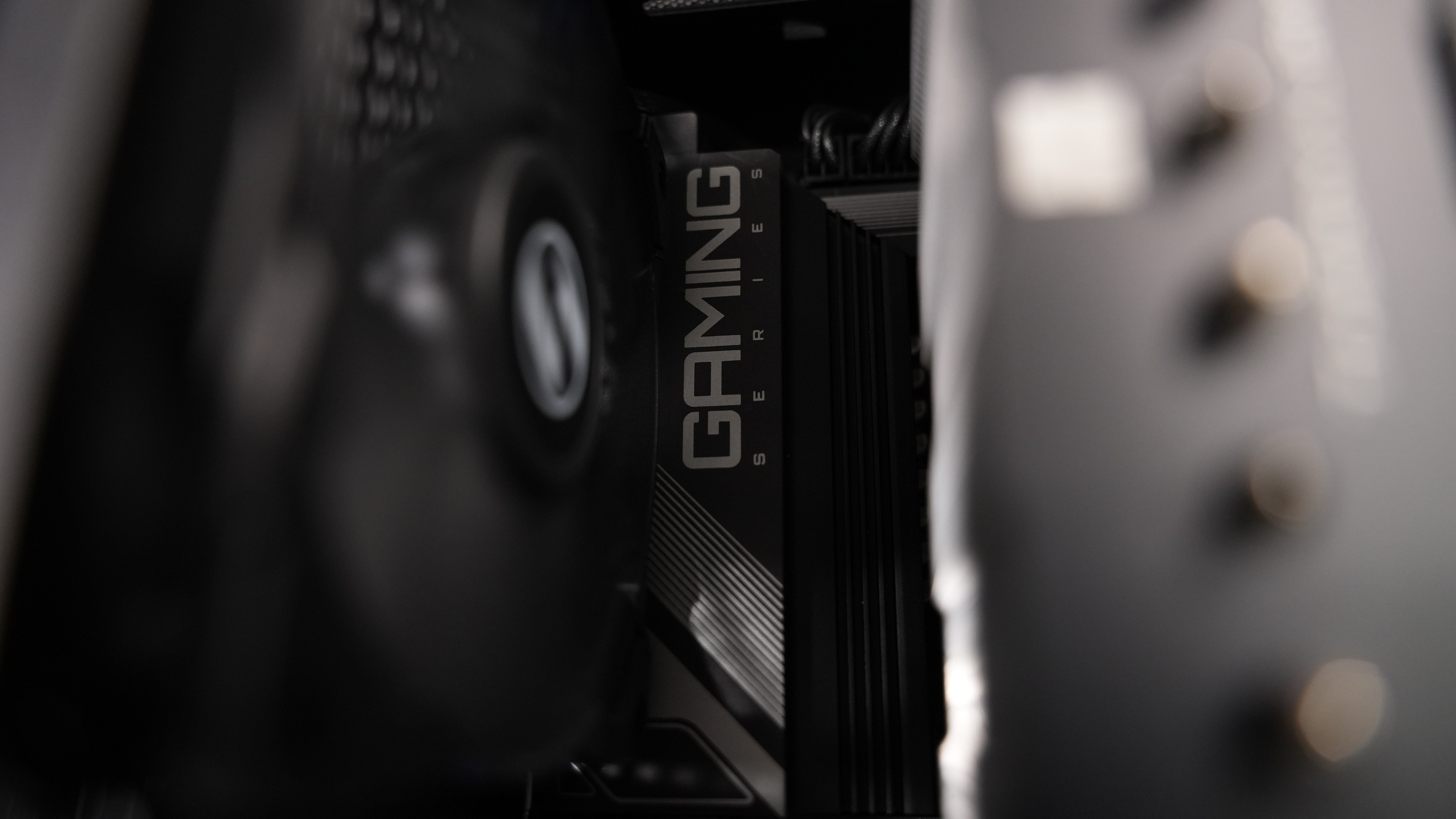 Ryzen 7 7700X + RX 9070XT Gaming/Streaming PC