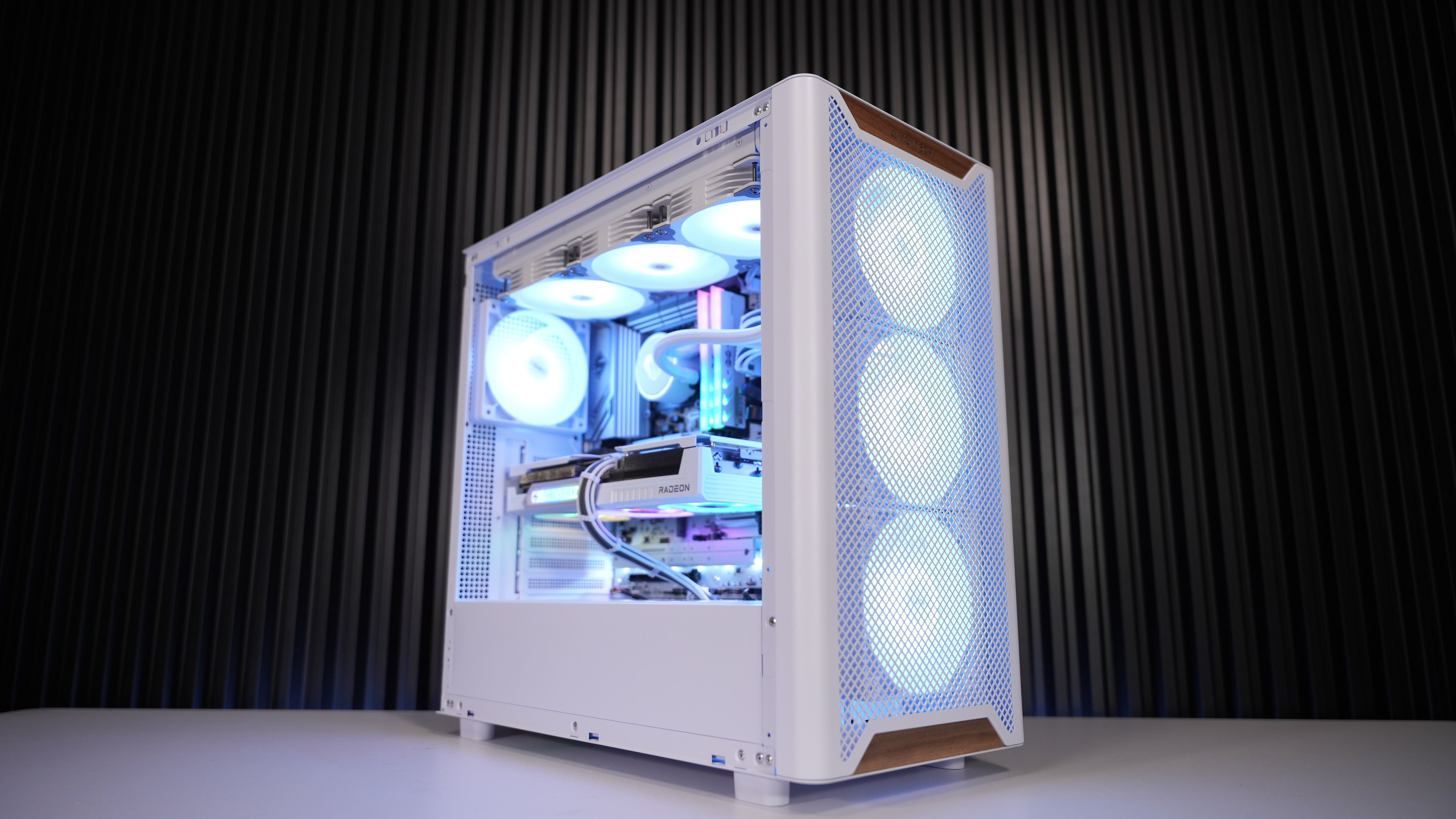 Intel Ultra 7 265KF + RX 9060XT 16GB Gaming PC
