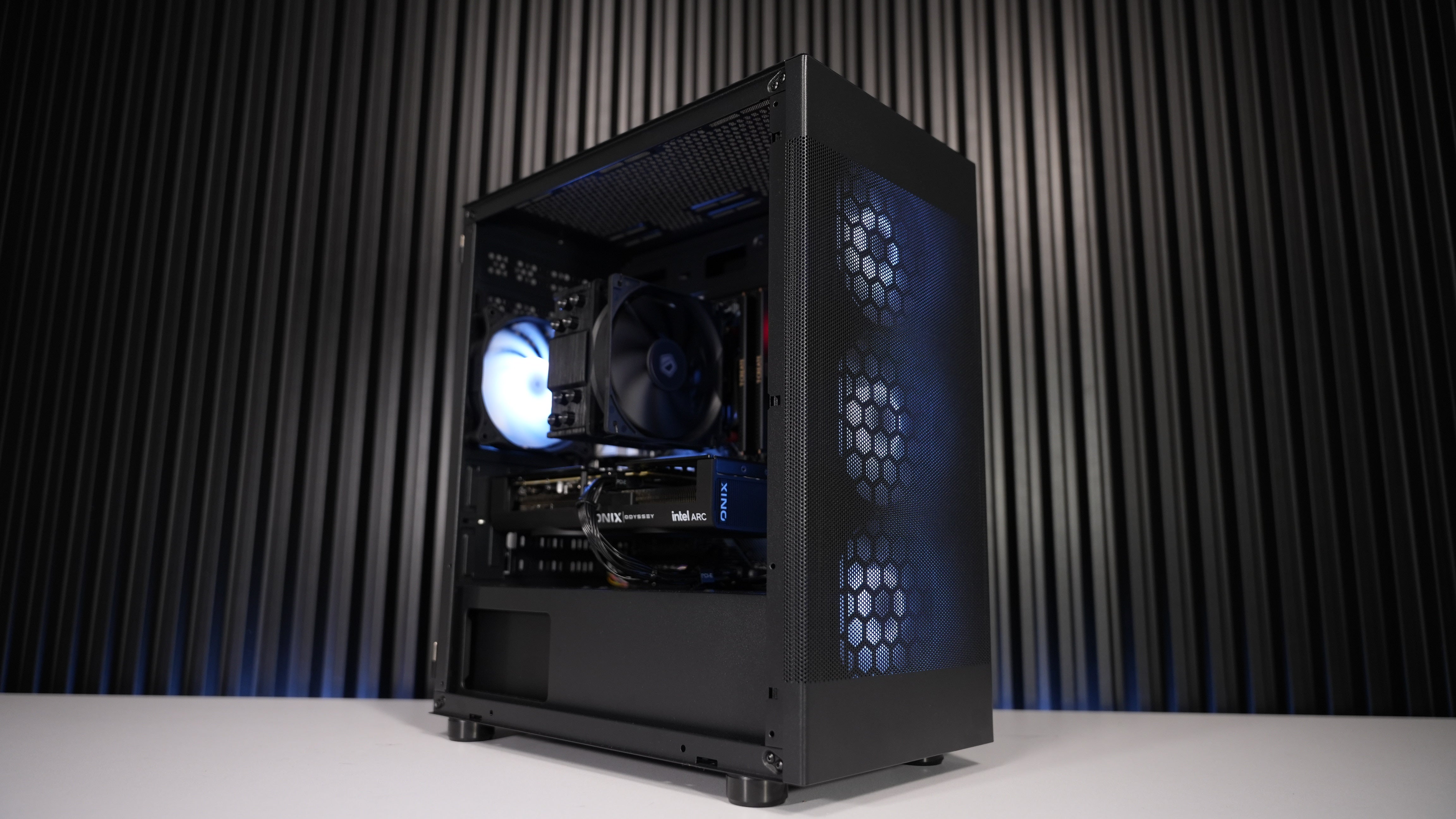 Ryzen 5 9600X + Arc B580 Gaming PC