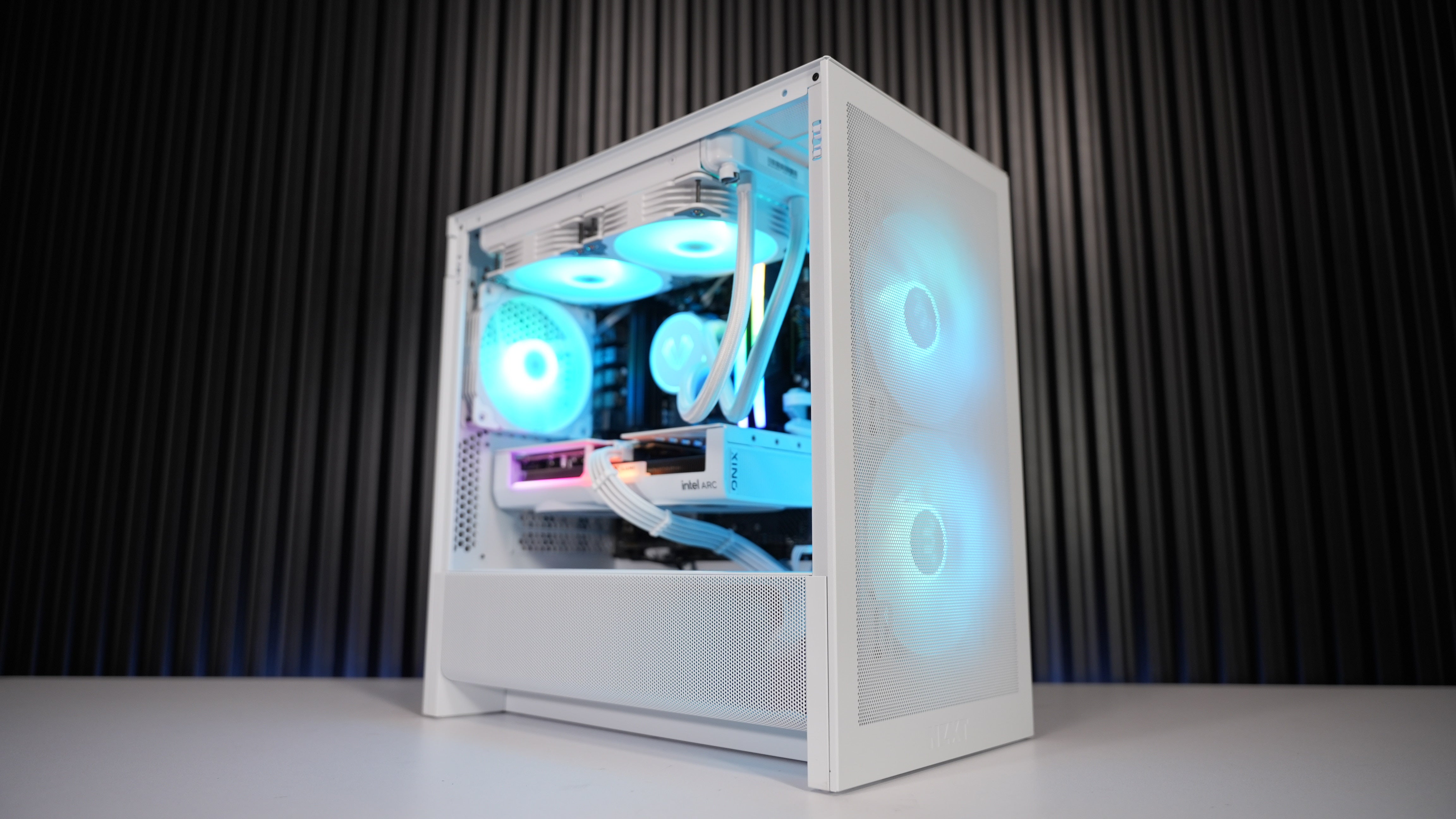 Ryzen 5 9600X + Arc B580 Gaming PC