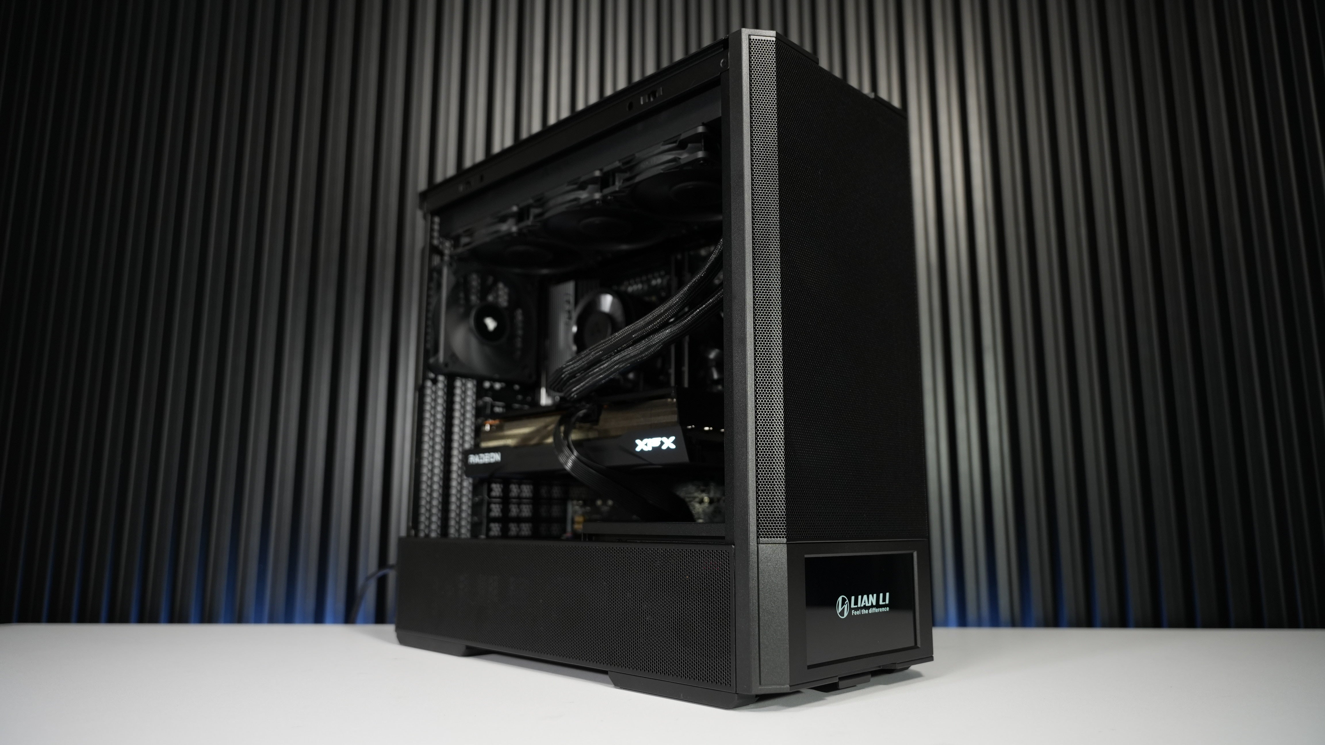 Ryzen 7 7800X3D + RX 9070 Gaming/Streaming PC