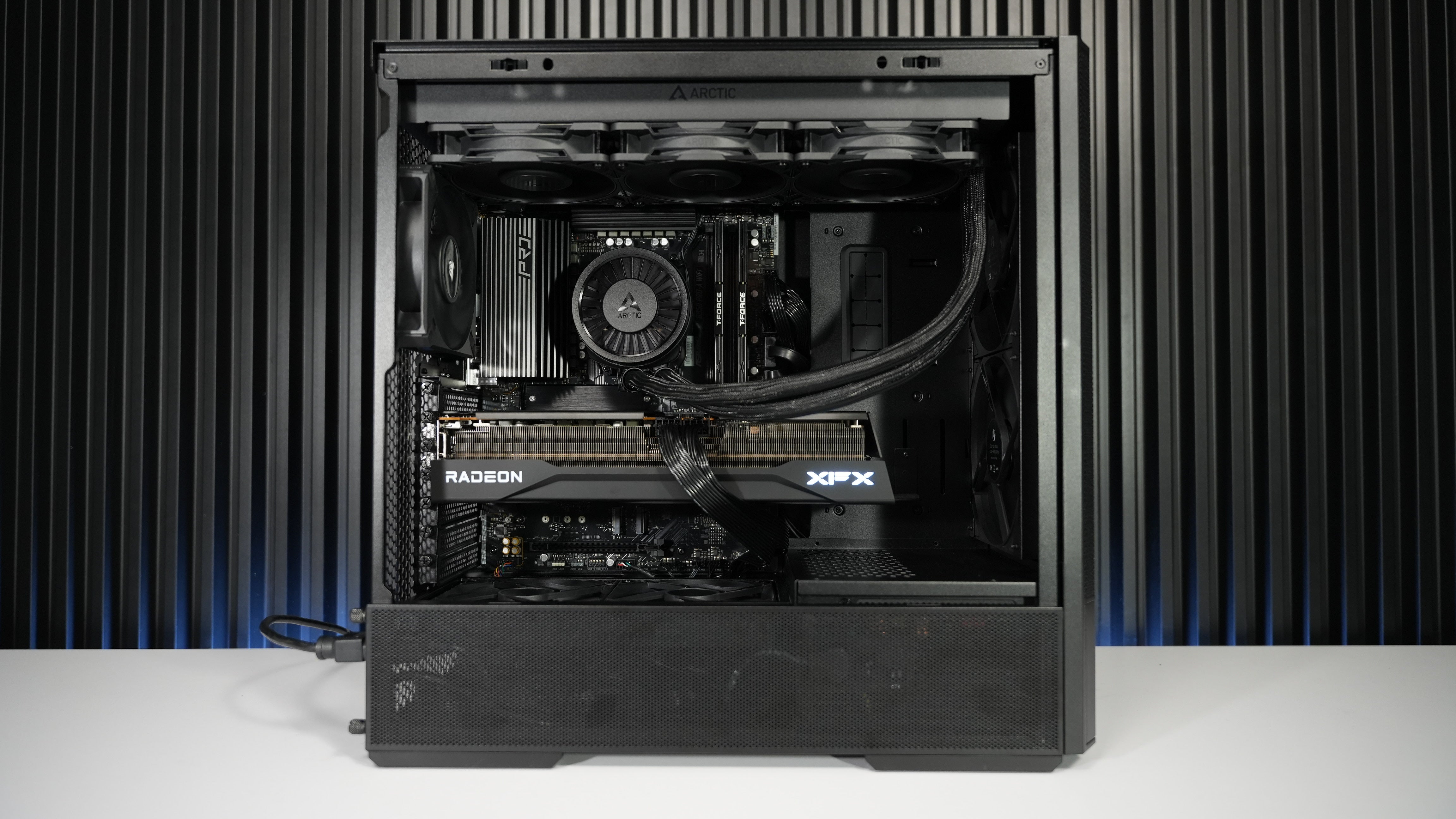 Ryzen 7 7800X3D + RX 9070 Gaming/Streaming PC