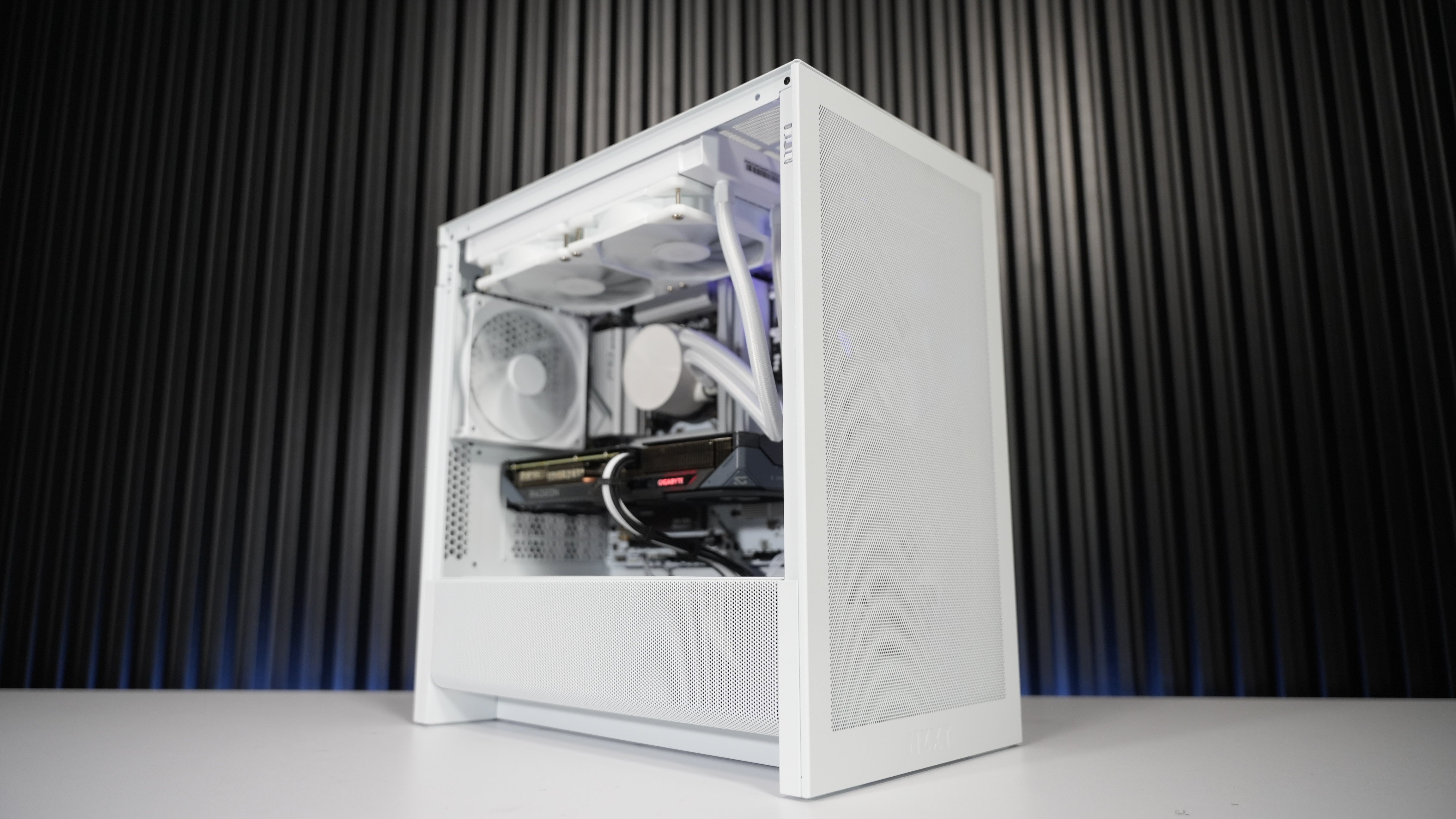 Intel i5 14400F + RX 9060XT Gaming/Streaming PC