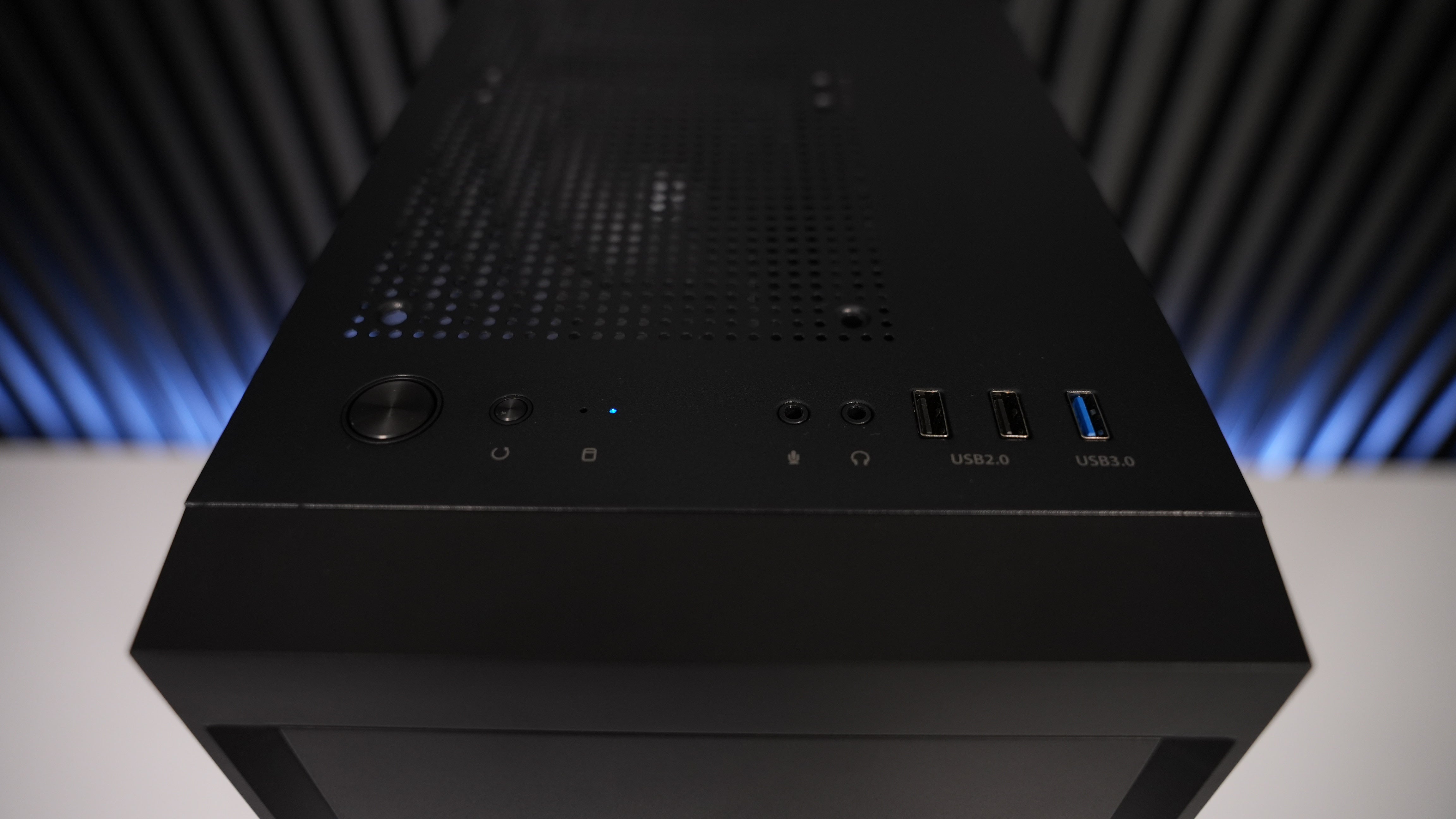 Ryzen 5 2600 + RX 470 Budget Gaming PC