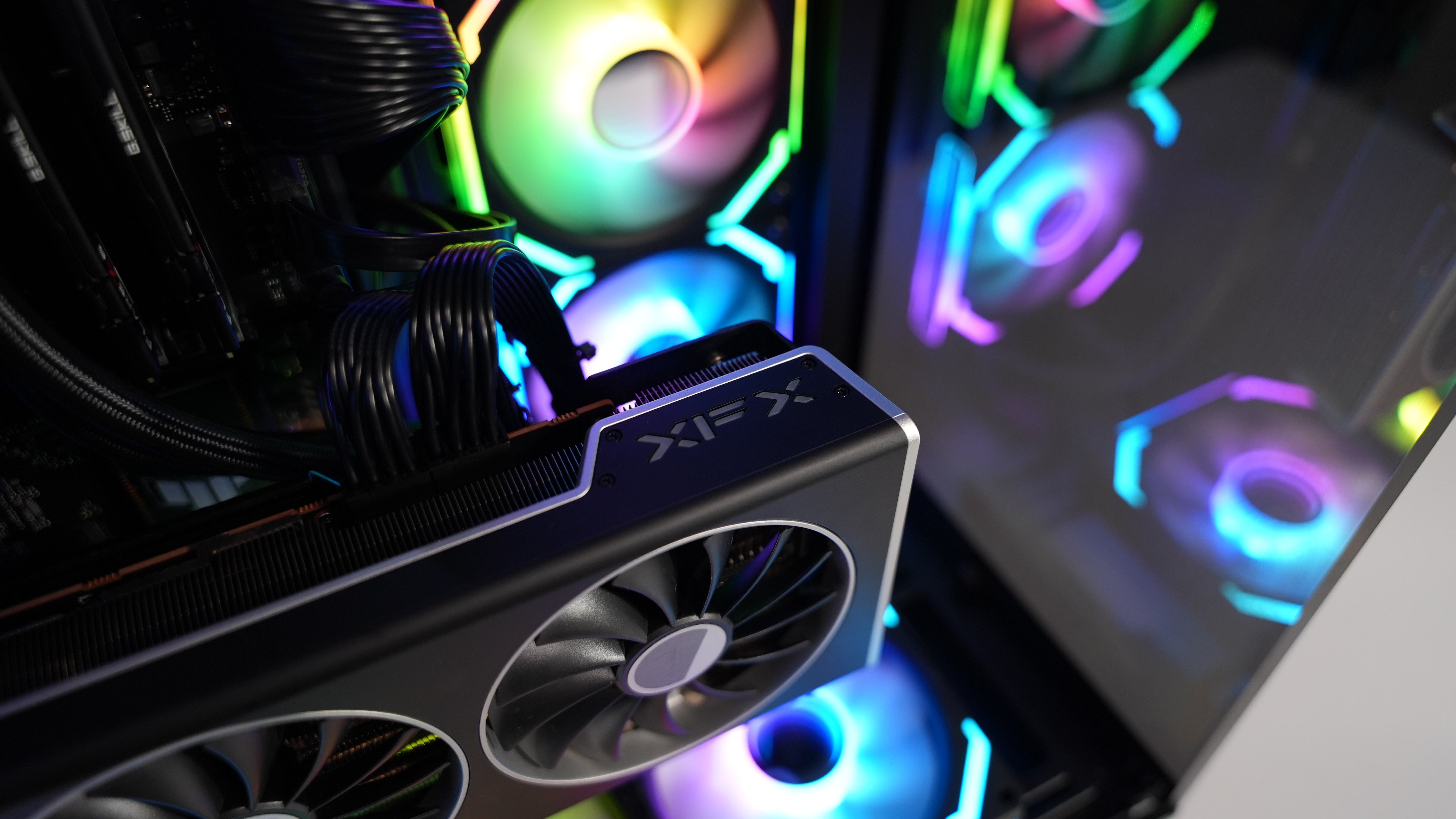 Ryzen 7 9800X3D + RX 7900XT Gaming/Streaming PC