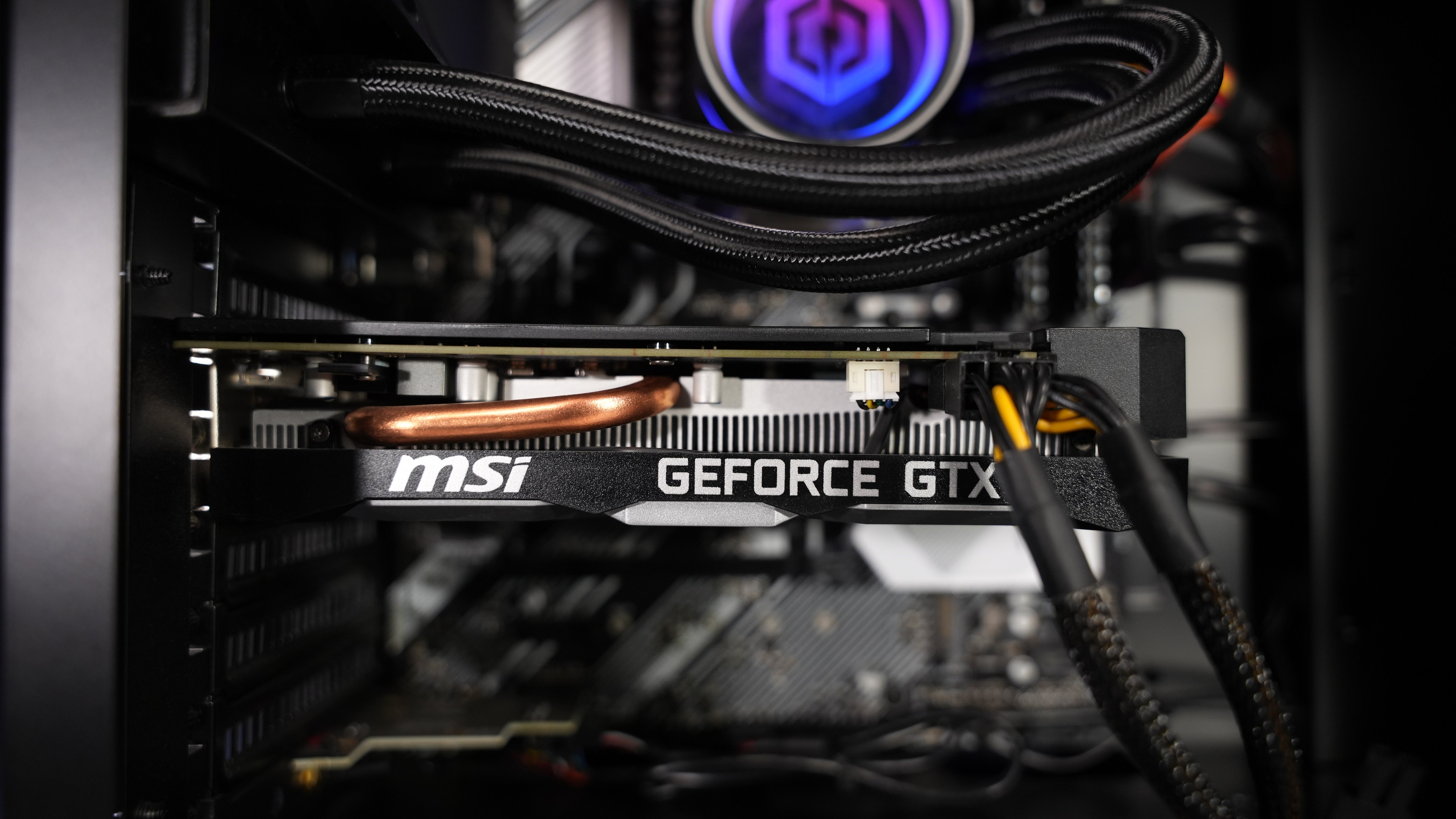 Ryzen 9 3900 + GTX 1660 Super Gaming PC
