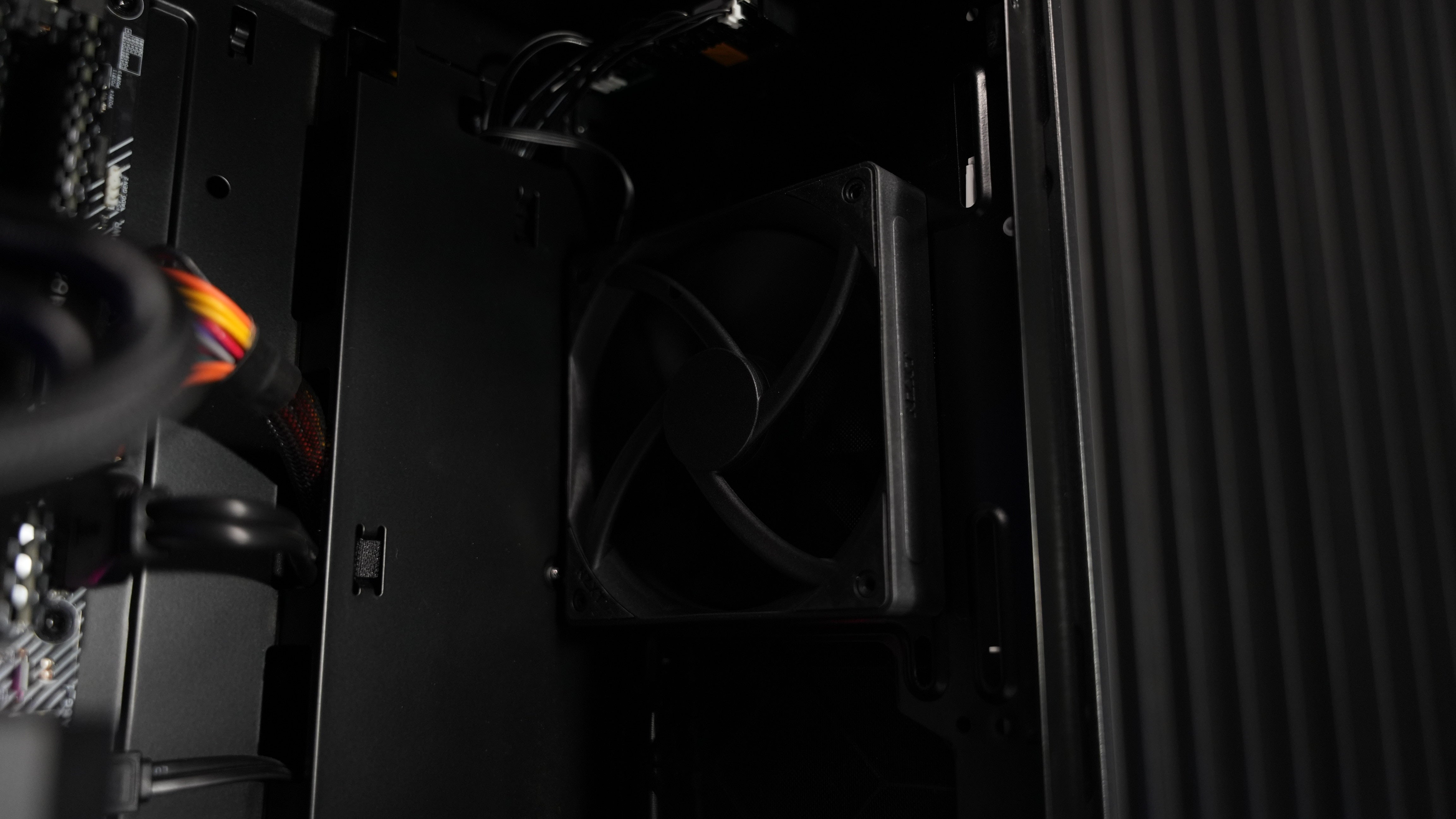 Ryzen 9 3900 + GTX 1660 Super Gaming PC