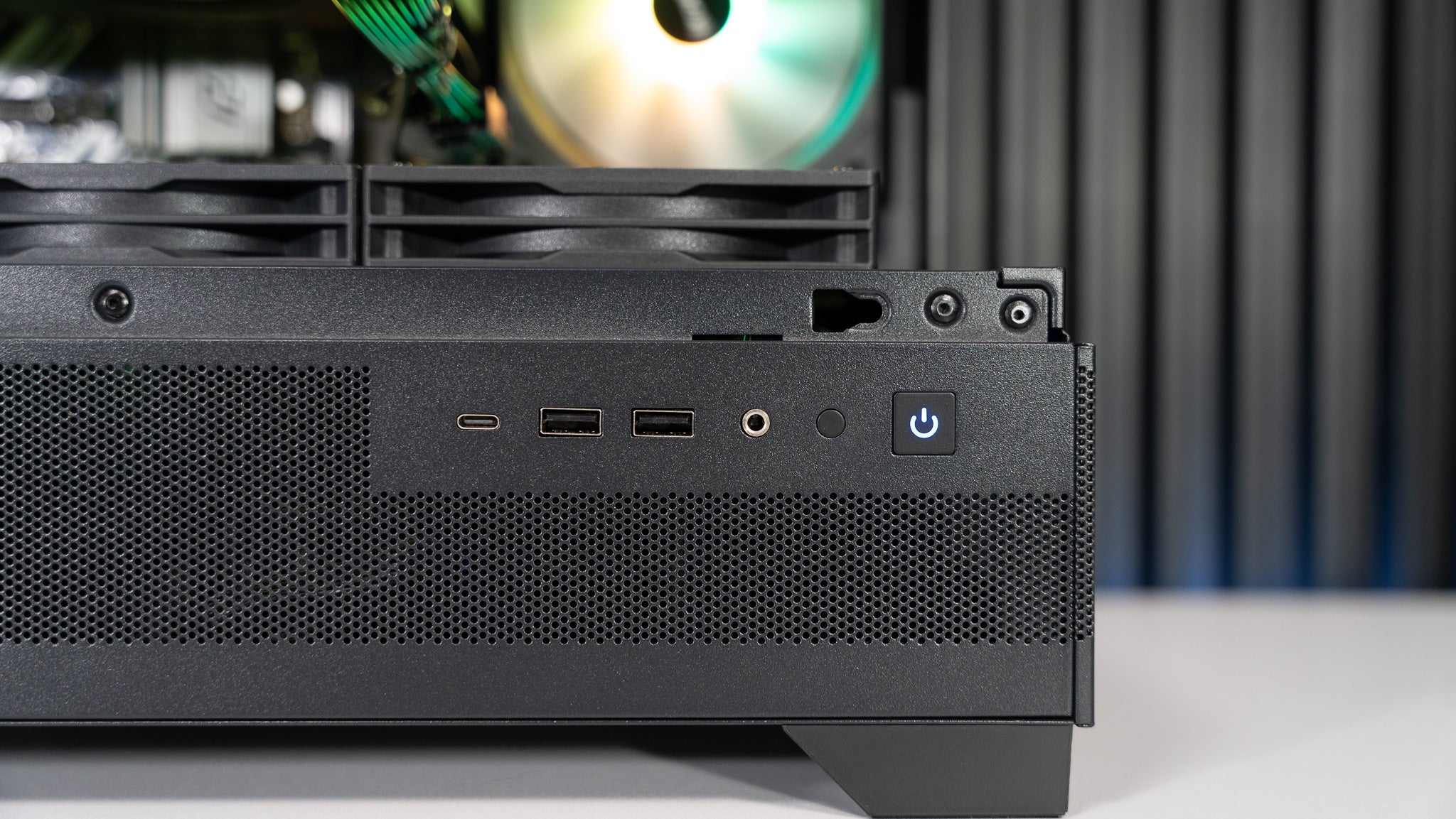 Intel i7 9700K + RTX 2080 Ti Gaming PC