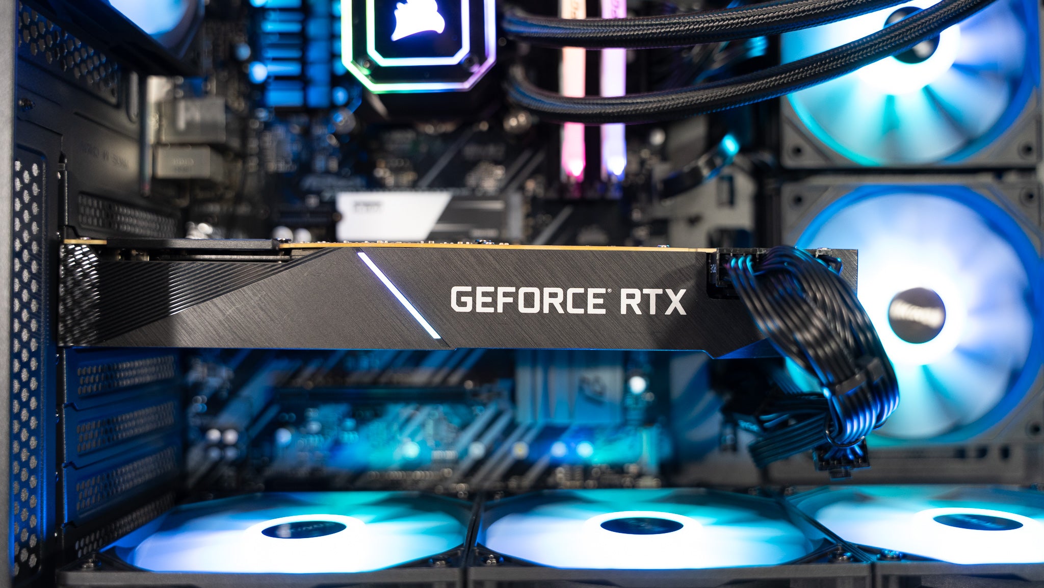 Intel i7 9700K + RTX 2080 Ti Gaming PC