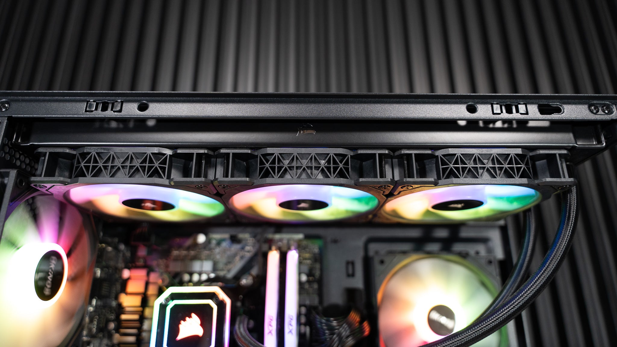 Intel i7 9700K + RTX 2080 Ti Gaming PC