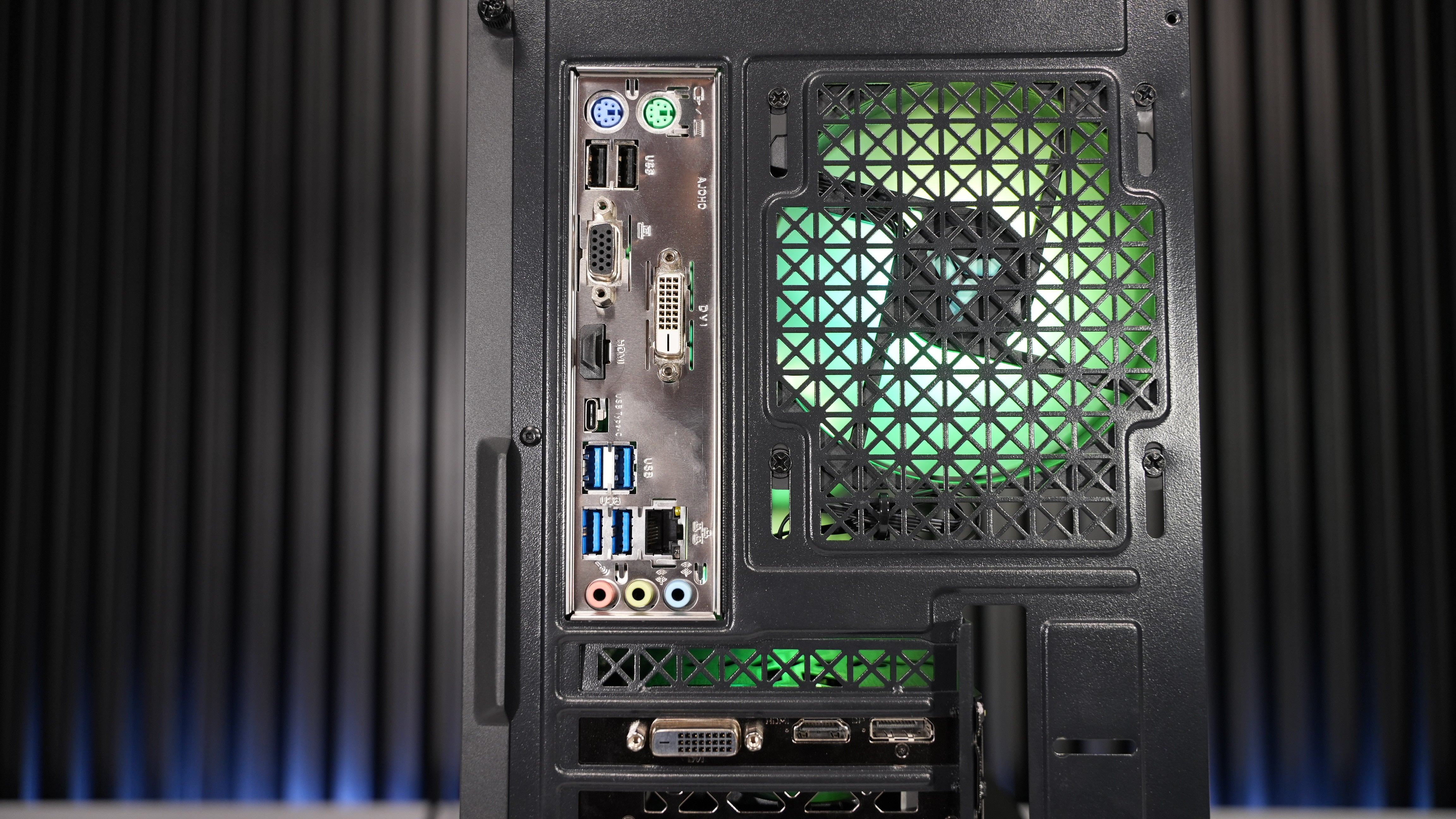 Ryzen 5 5600G + GTX 1660 Super Gaming PC