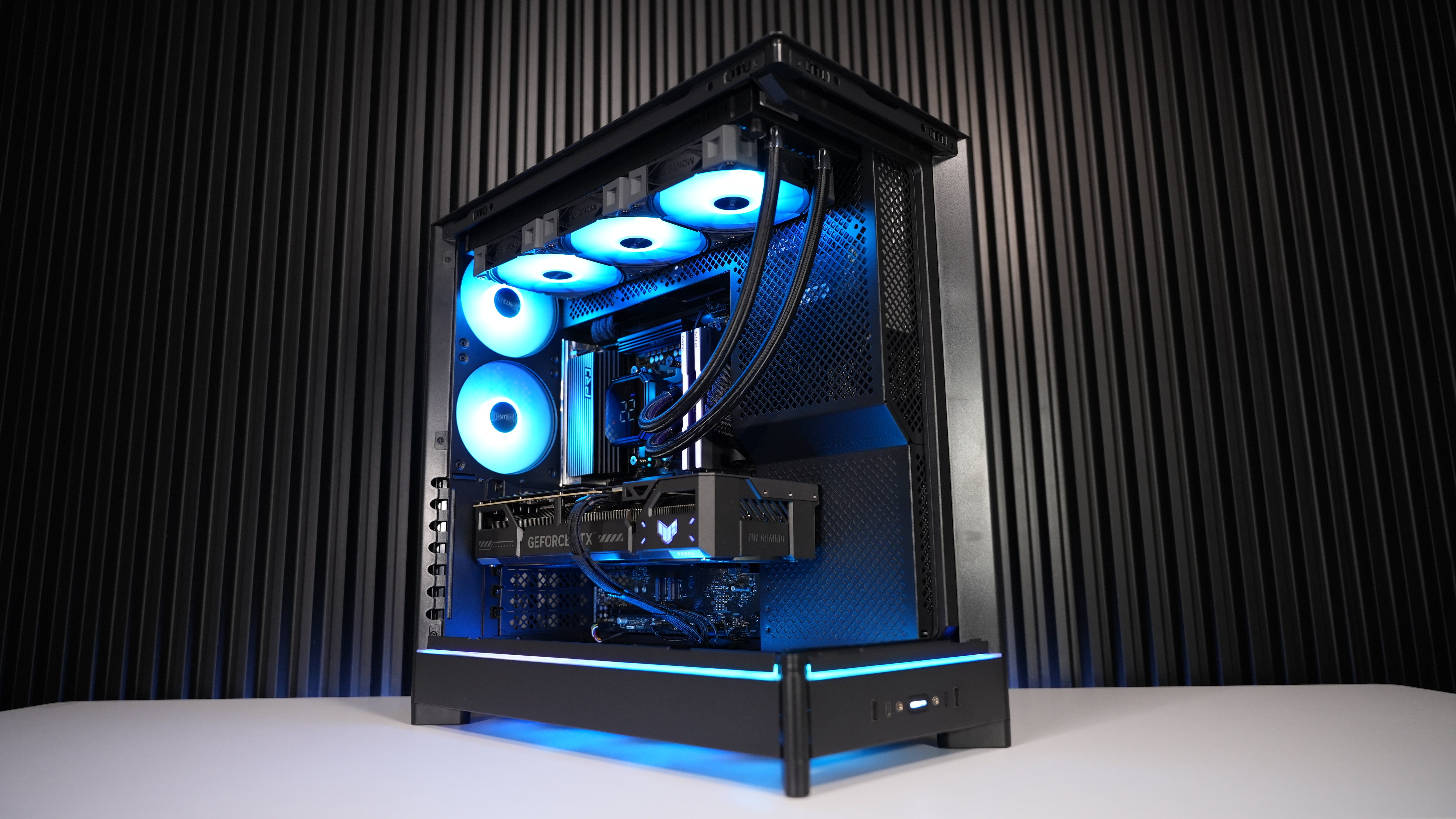 Ryzen 7 7700X + RTX 5070 Gaming/Streaming PC