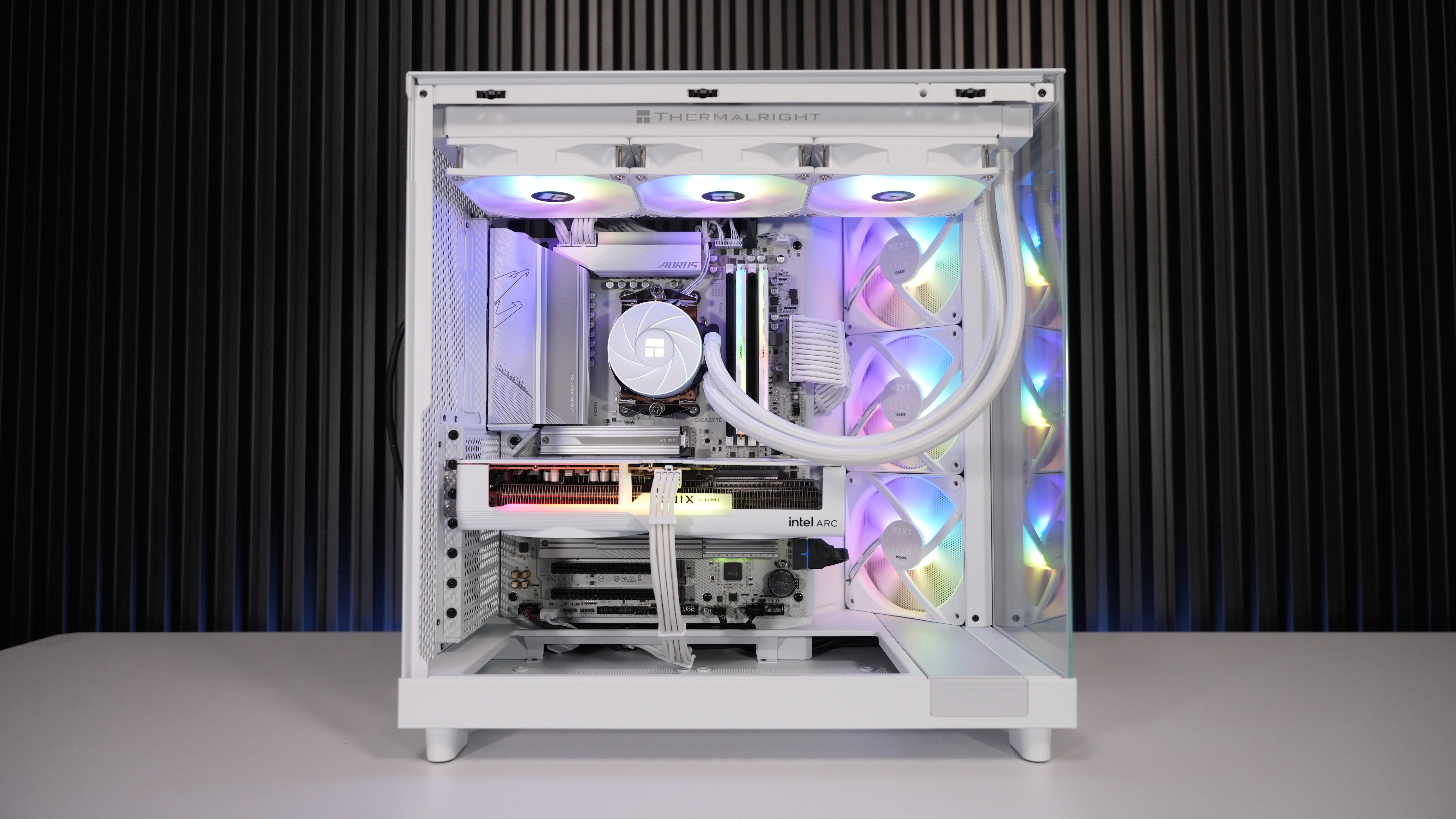 Ryzen 5 7600X + Intel Arc B580 Gaming PC