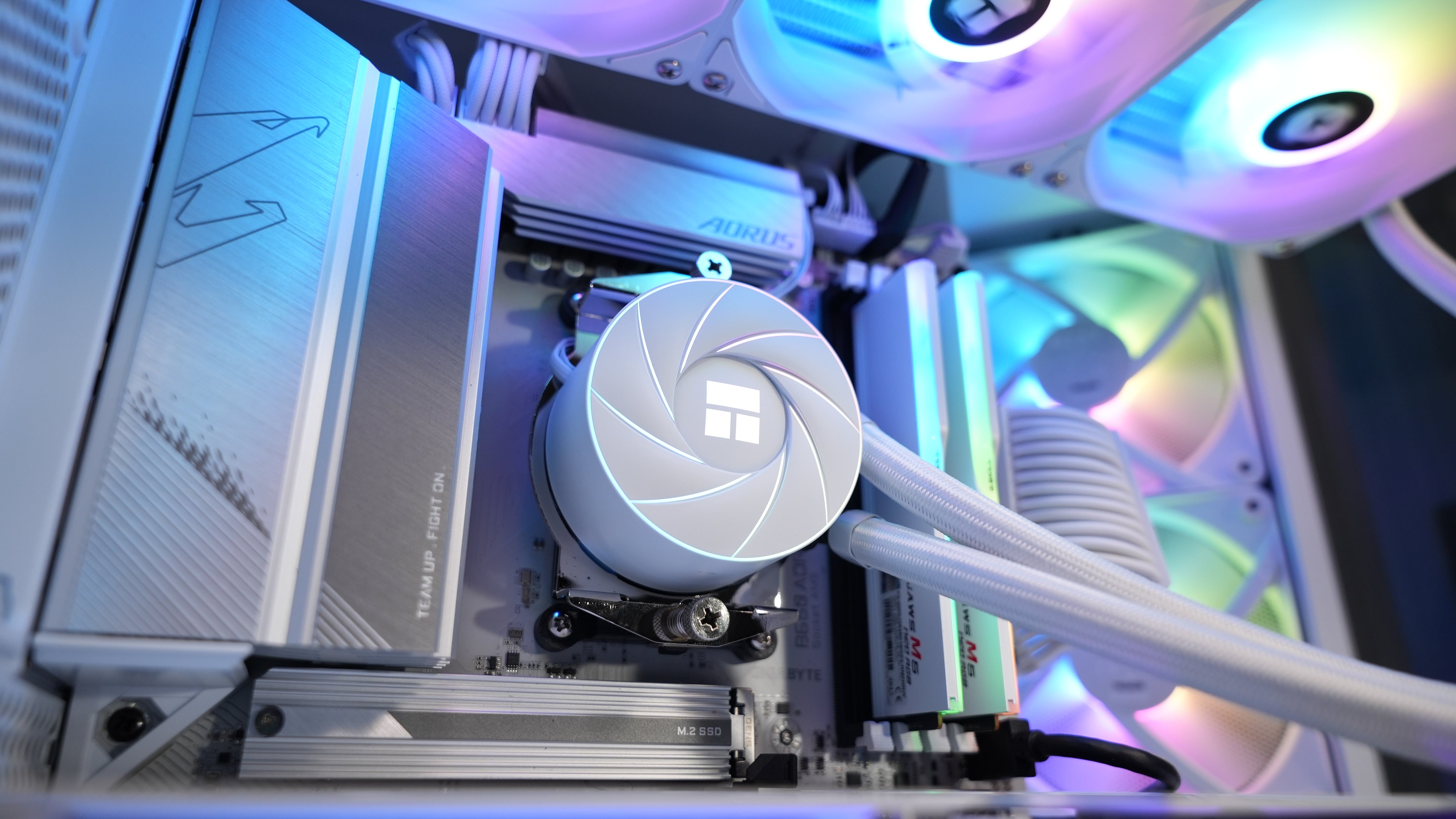 Ryzen 5 7600X + Intel Arc B580 Gaming PC