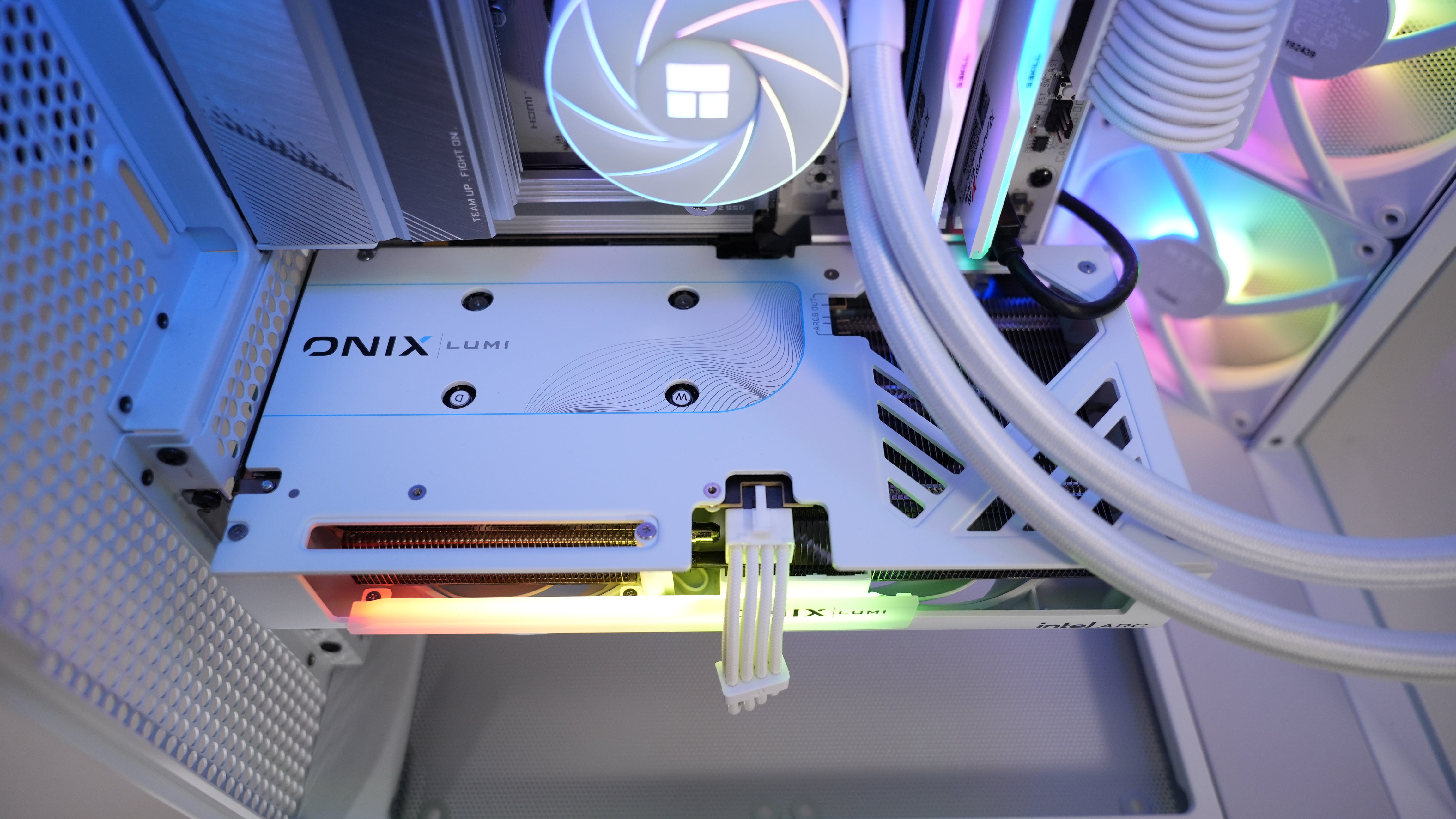 Ryzen 5 7600X + Intel Arc B580 Gaming PC