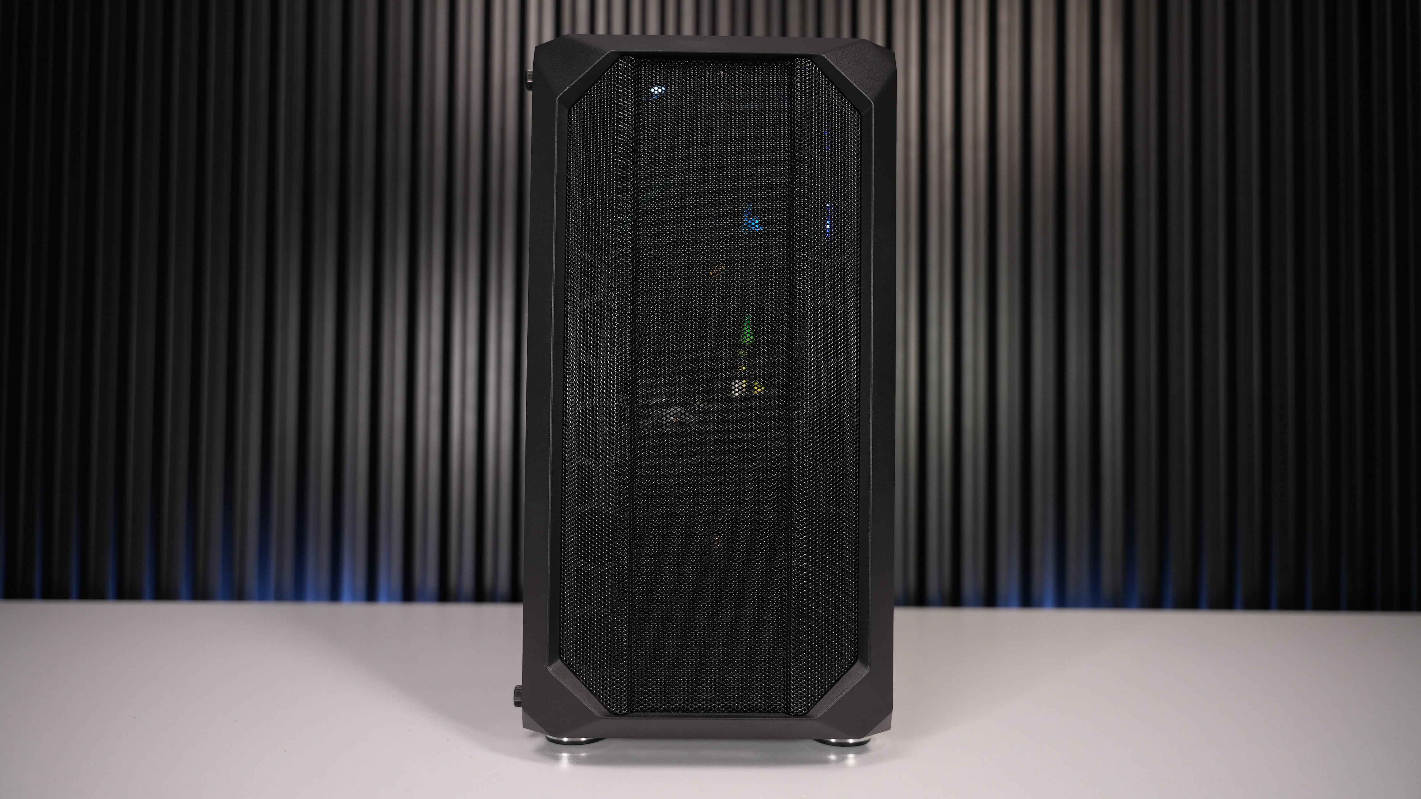 Intel i3 14100F + RX 9060XT Gaming PC