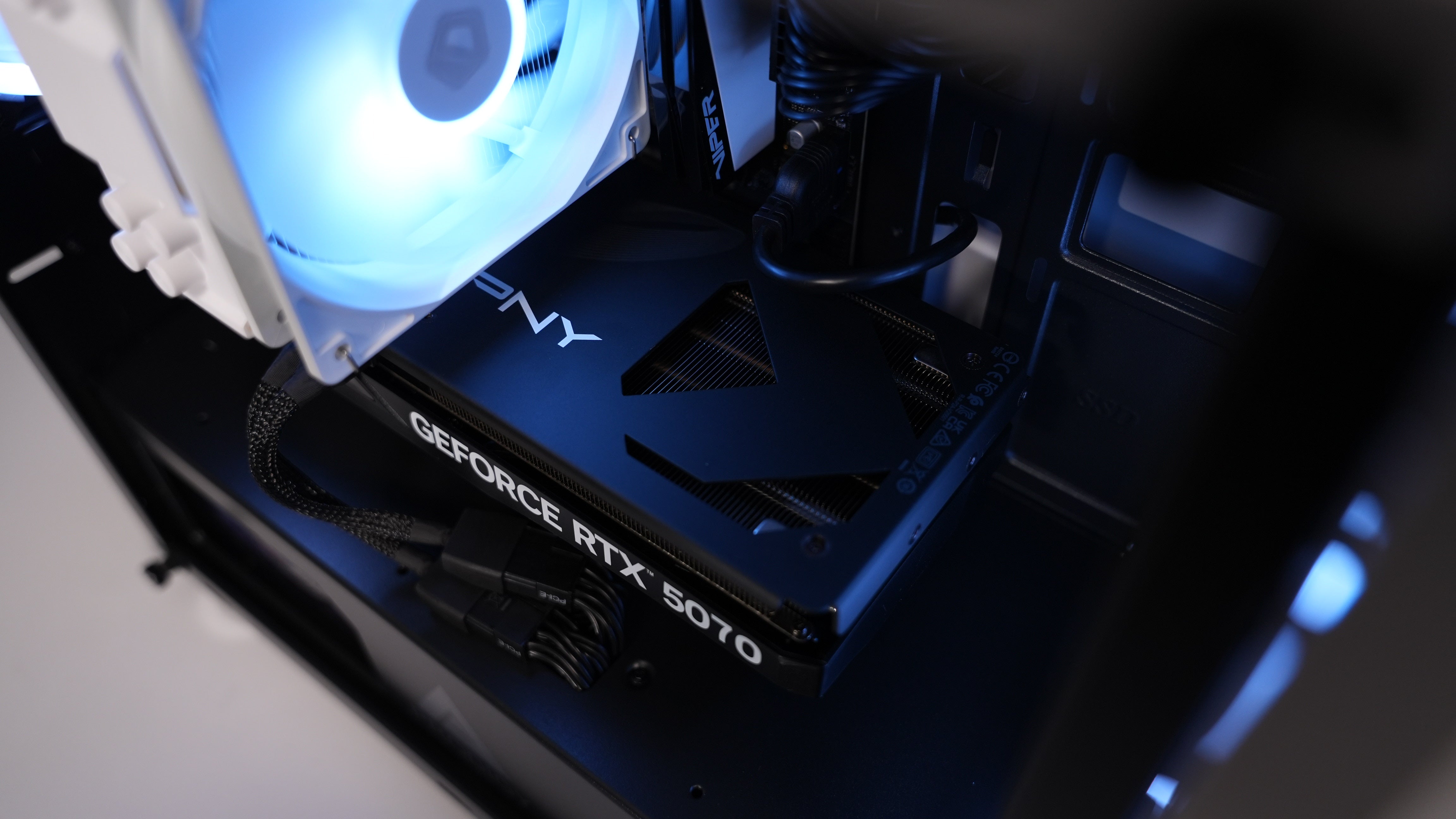 Ryzen 5 7600X + RTX 5070 Gaming/Streaming PC