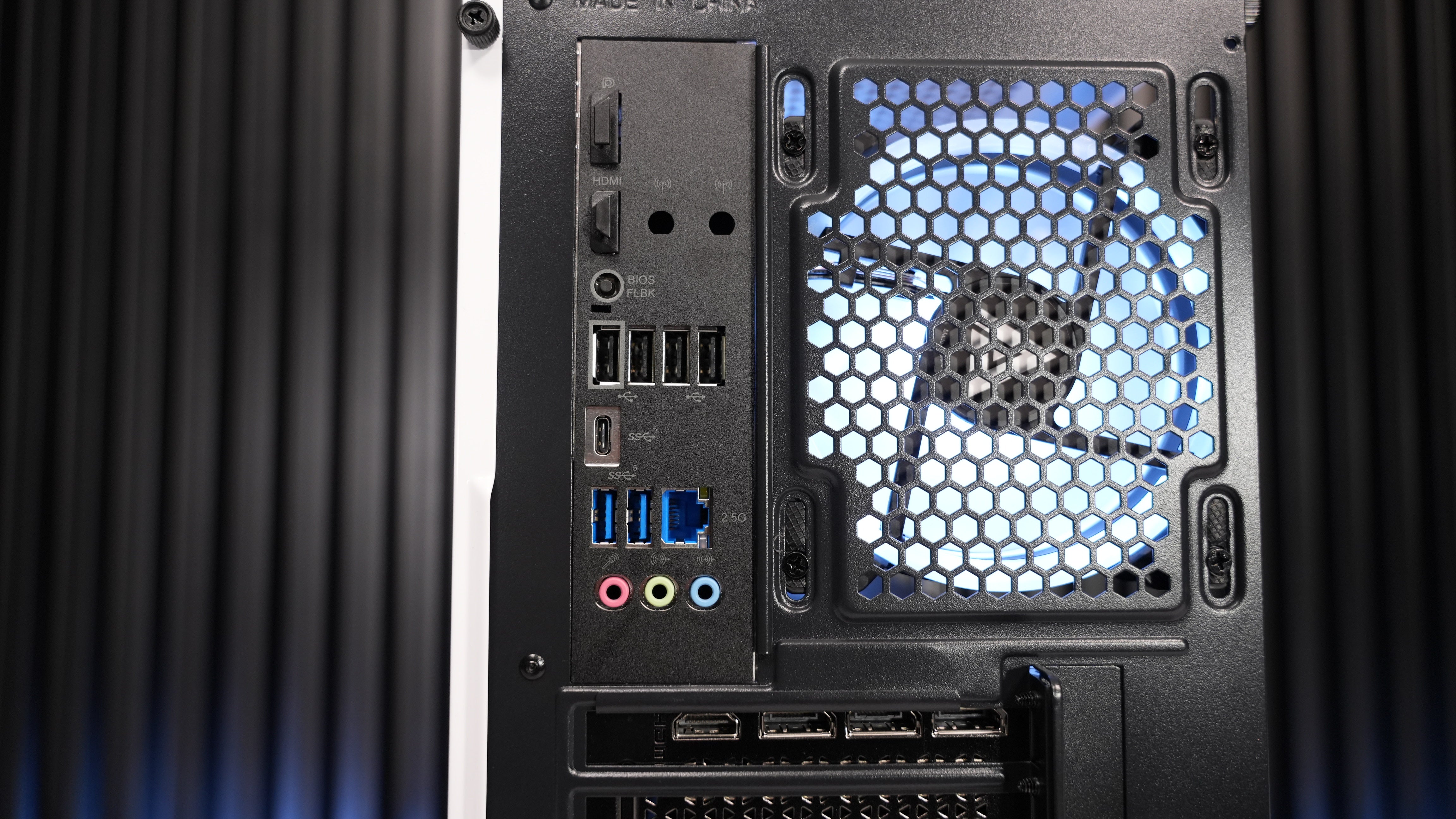 Ryzen 5 7600X + RTX 5070 Gaming/Streaming PC