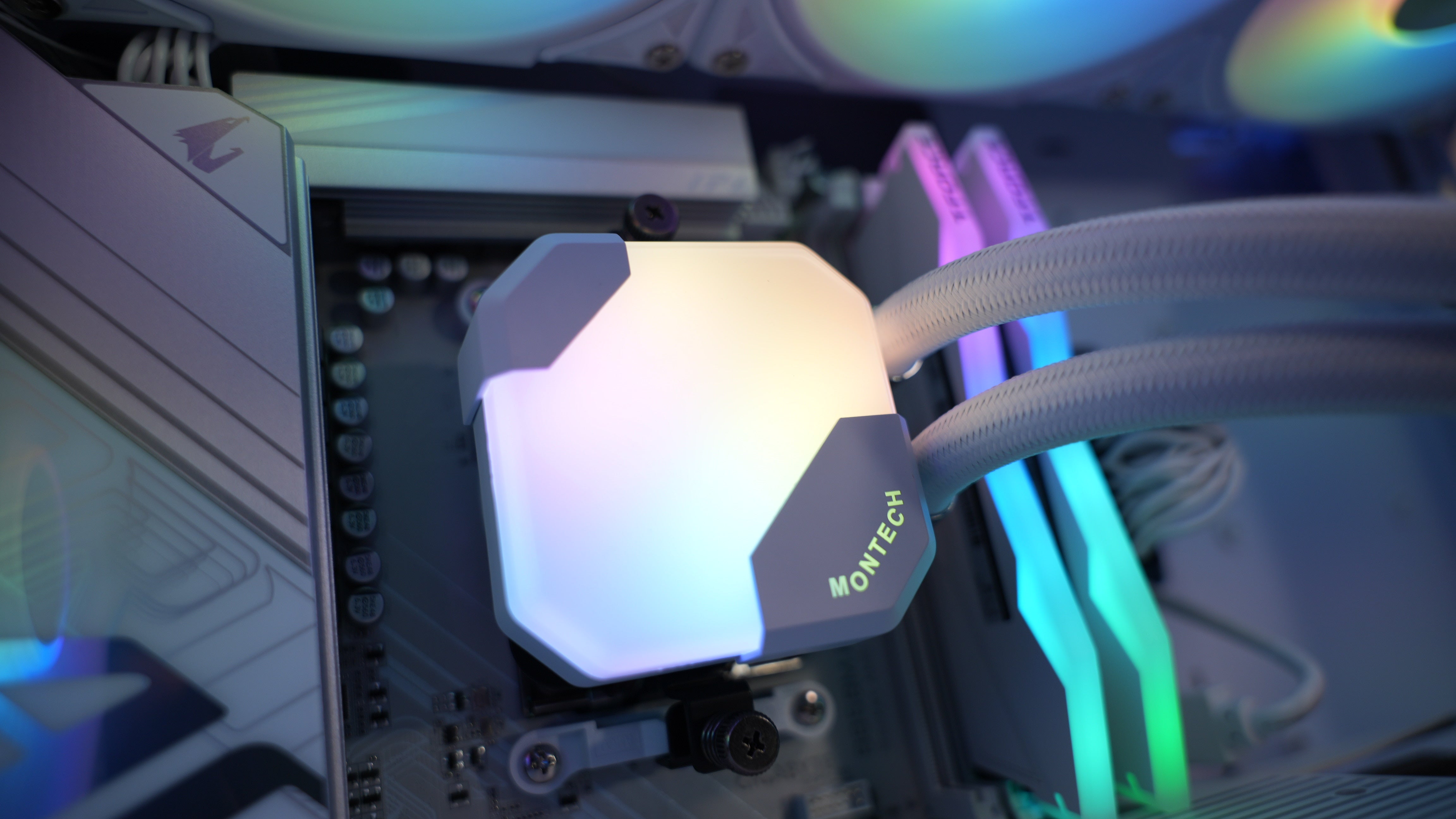 Ryzen 5 9600X + RX 9070XT Gaming/Streaming PC