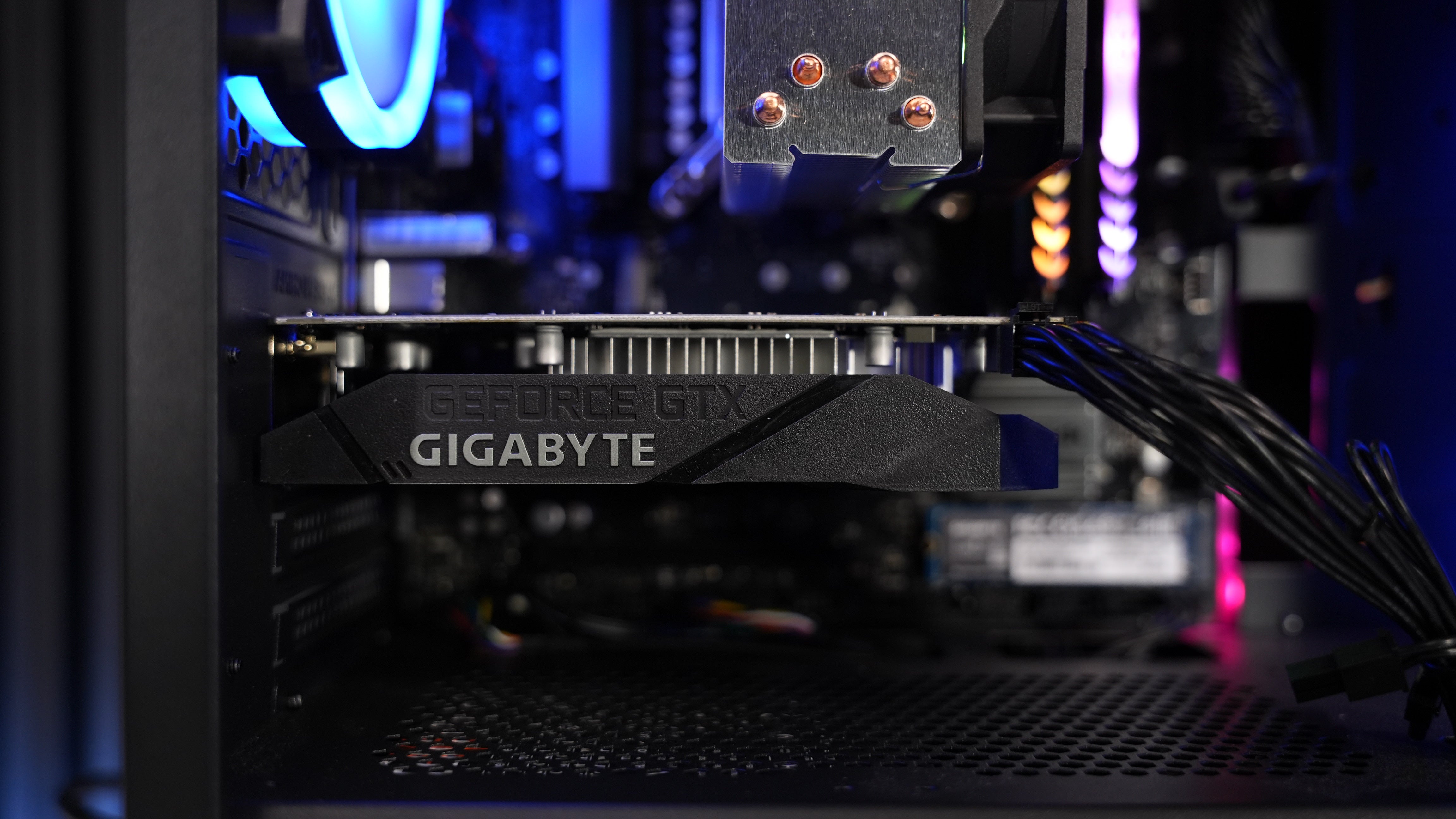 Intel i3 10105F + GTX 1650 Budget Gaming PC