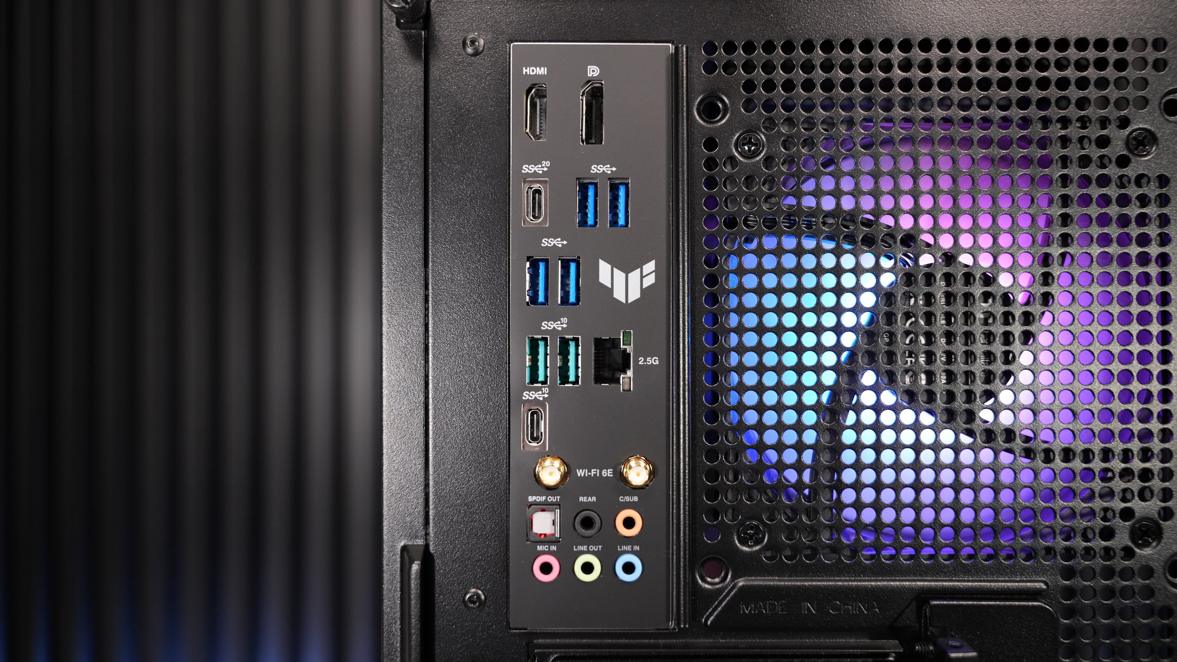 Intel i7 13700K + RTX 5060 Gaming PC