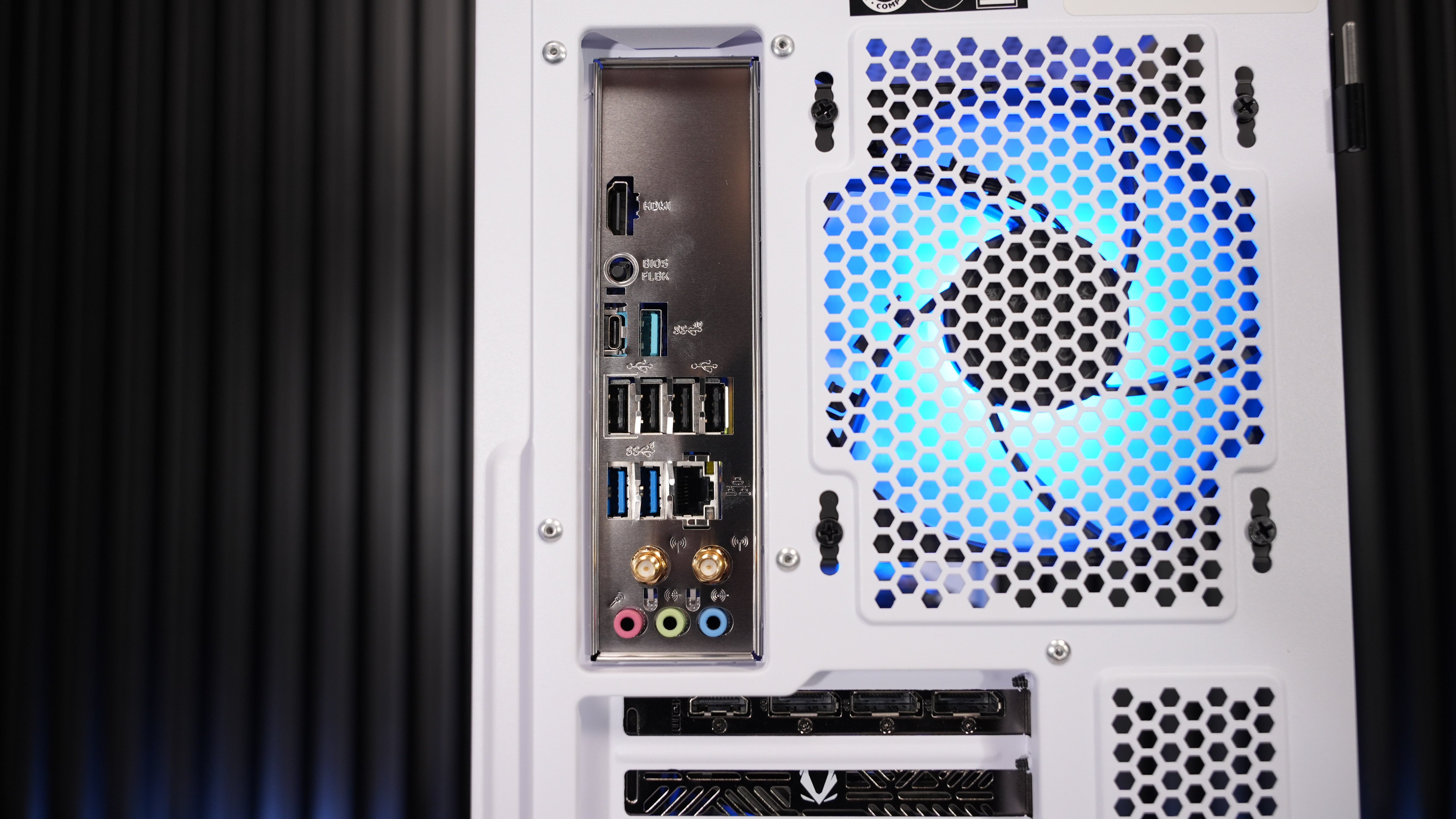 Ryzen 5 7600 + RTX 5060 Gaming PC