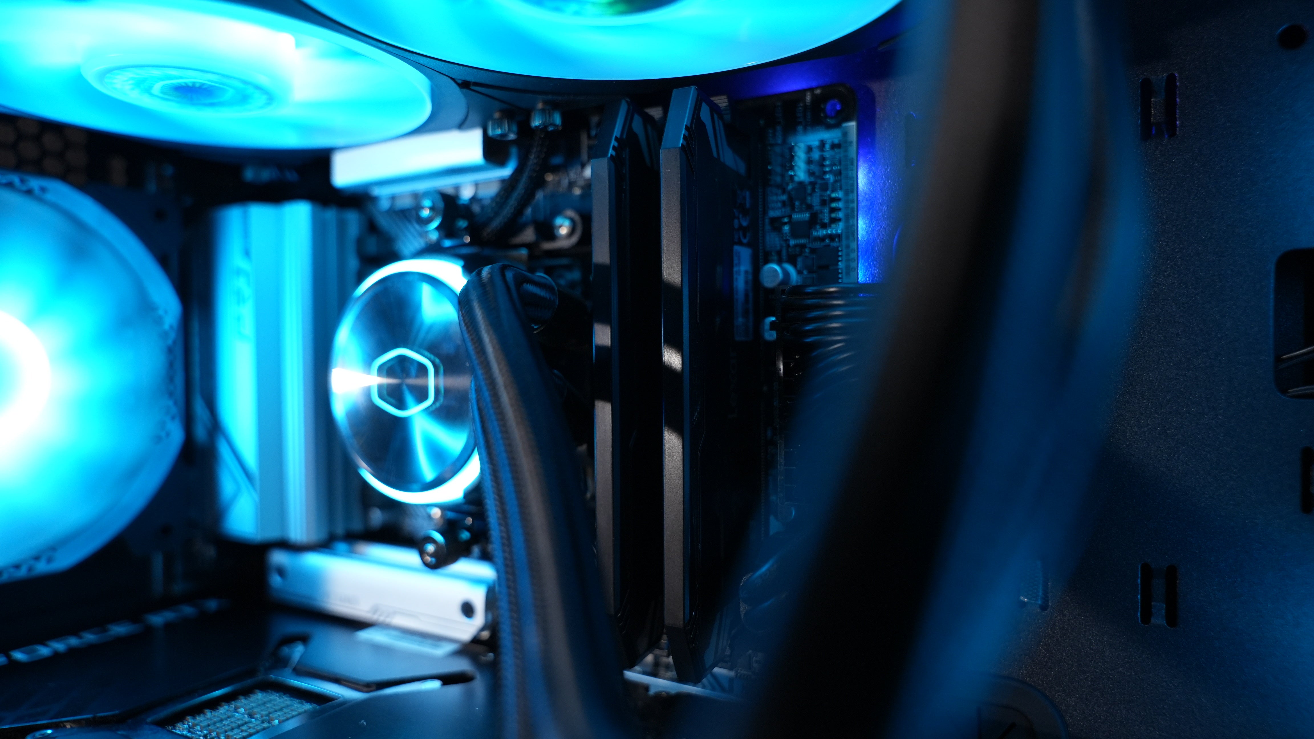 Ryzen 9 7900X + RTX 3080 Gaming/Streaming PC