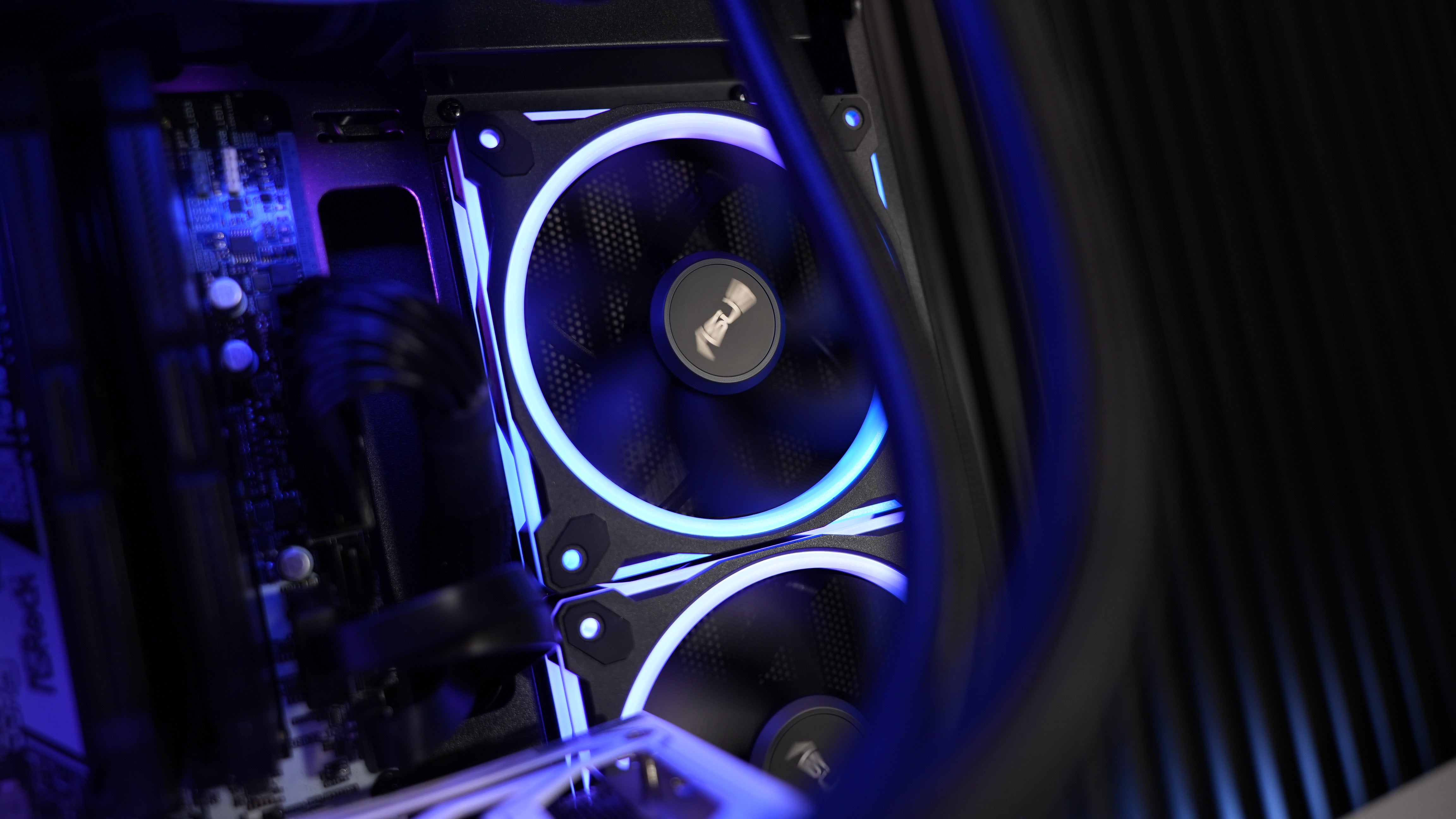 Ryzen 5 7600X + RX 9070XT Gaming/Streaming PC