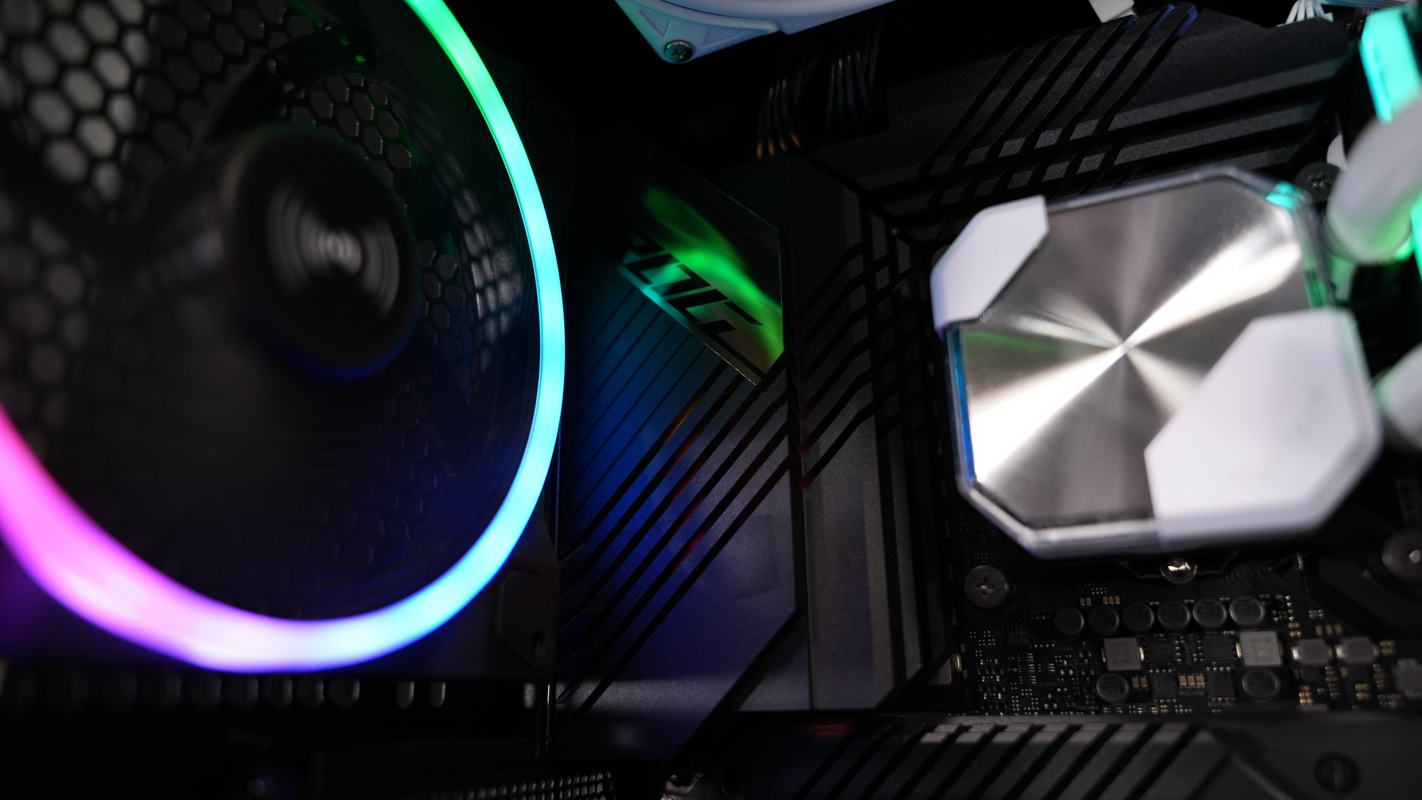 Intel i9 11900K + RTX 5060 Gaming PC