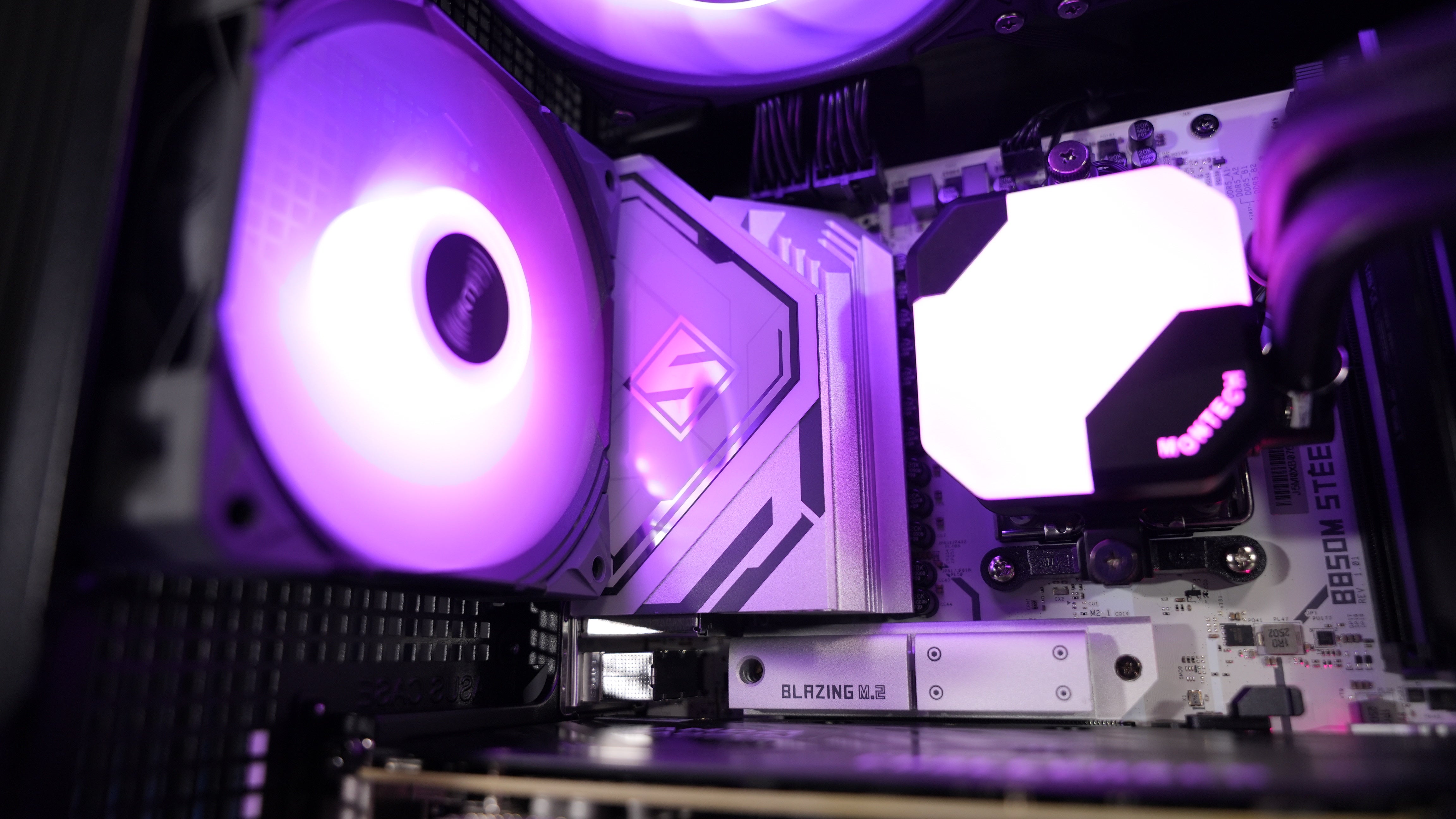 Ryzen 7 7800X3D + RX 9070XT Gaming/Streaming PC