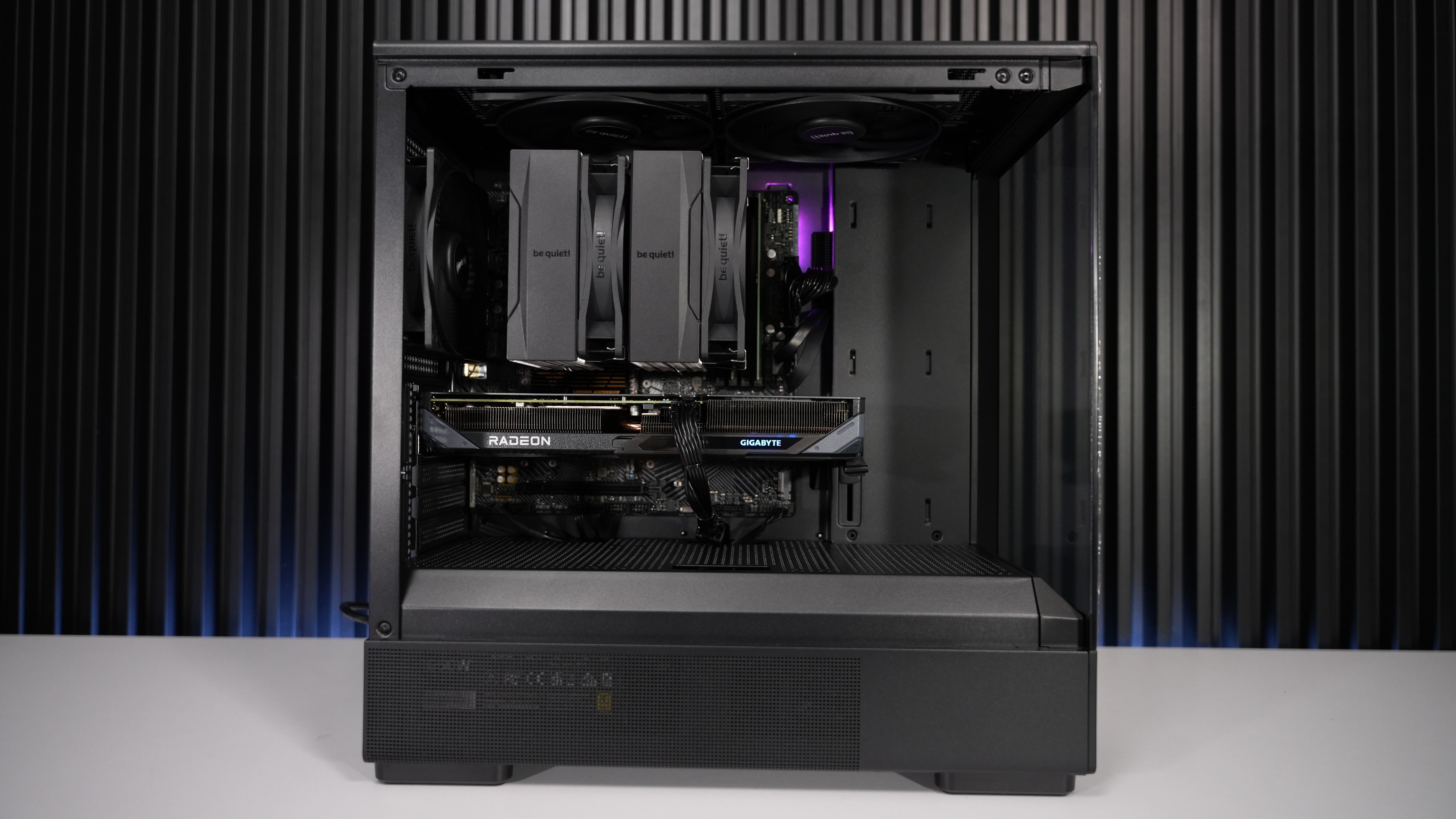 Ryzen 5 8500G + RX 9060XT Gaming PC