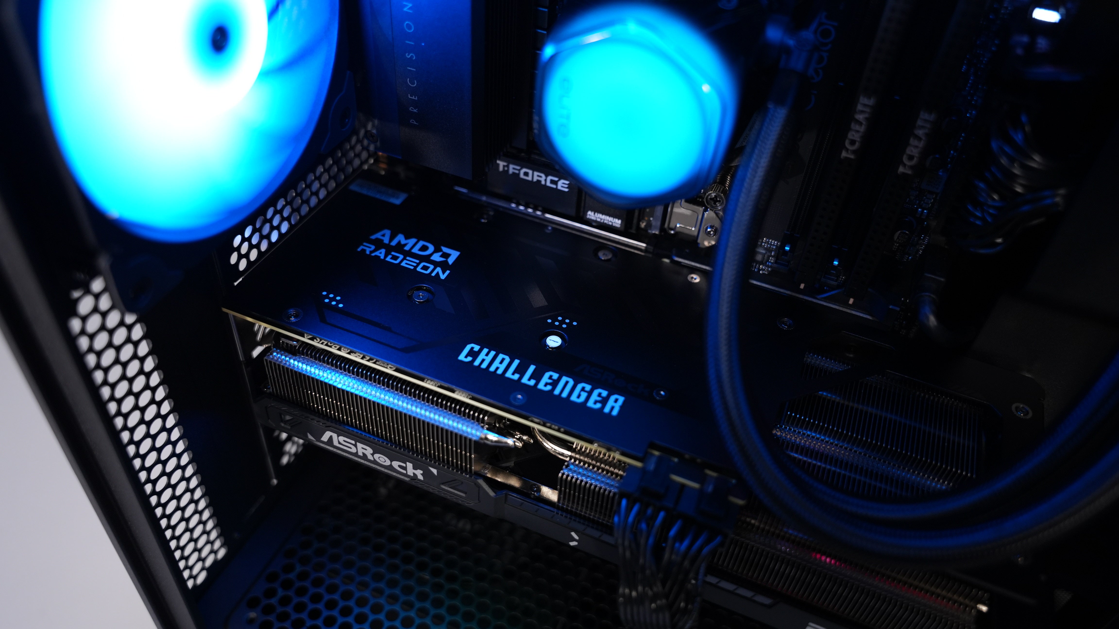 Ryzen 7 9800X3D + RX 9070XT Gaming/Streaming PC