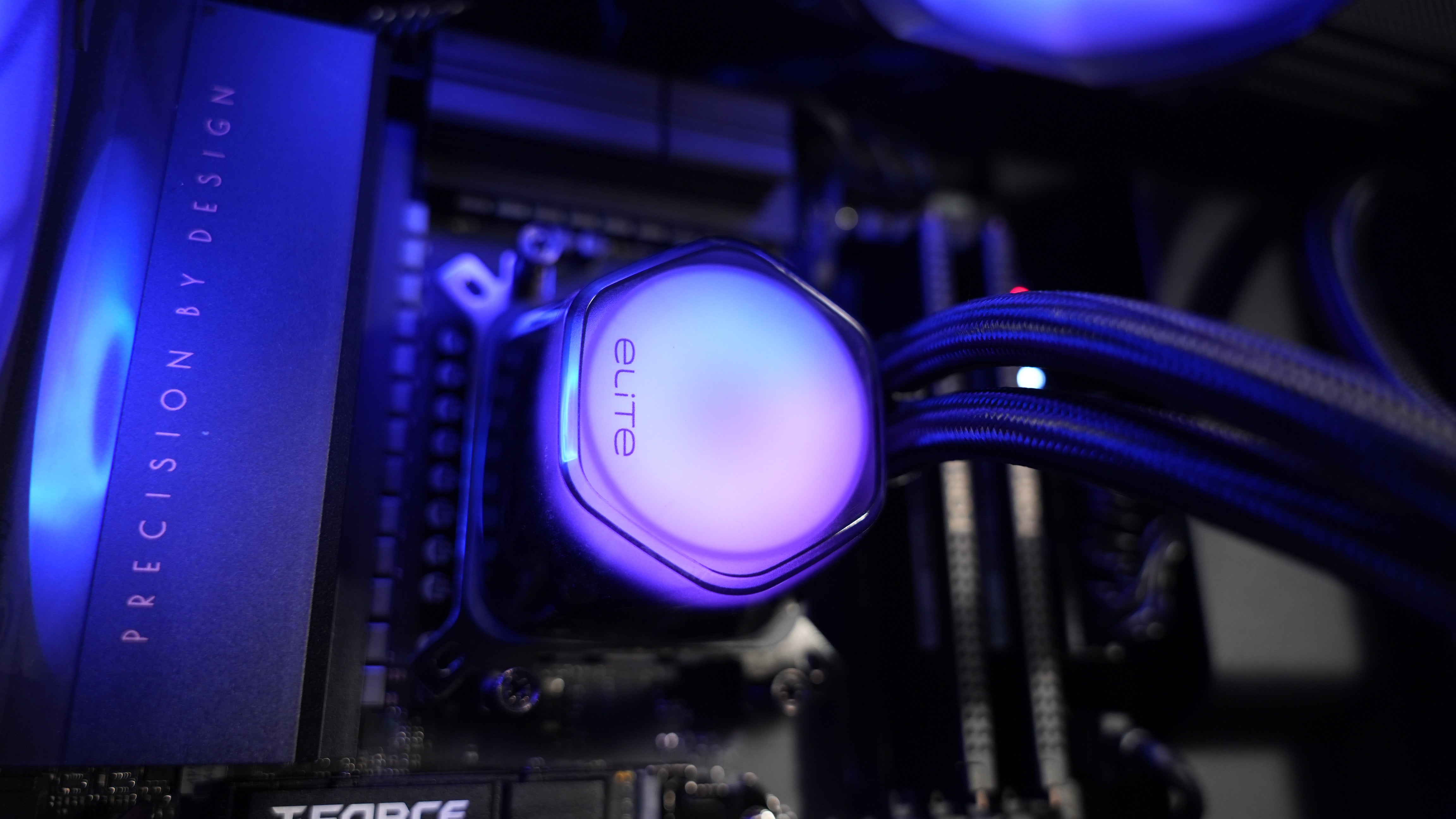 Ryzen 7 9800X3D + RX 9070XT Gaming/Streaming PC