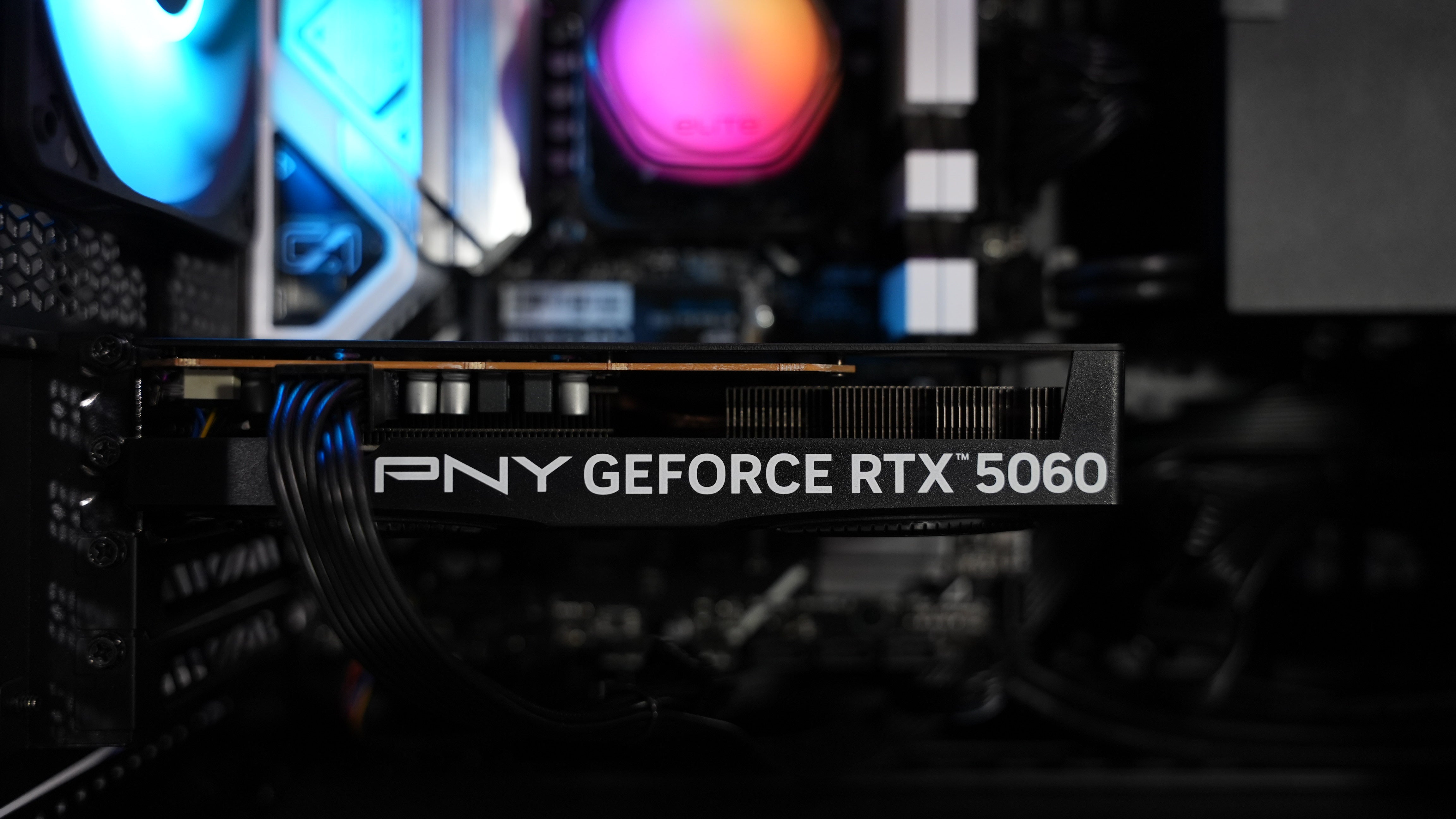 Intel i5 12600KF + RTX 5060 Gaming PC