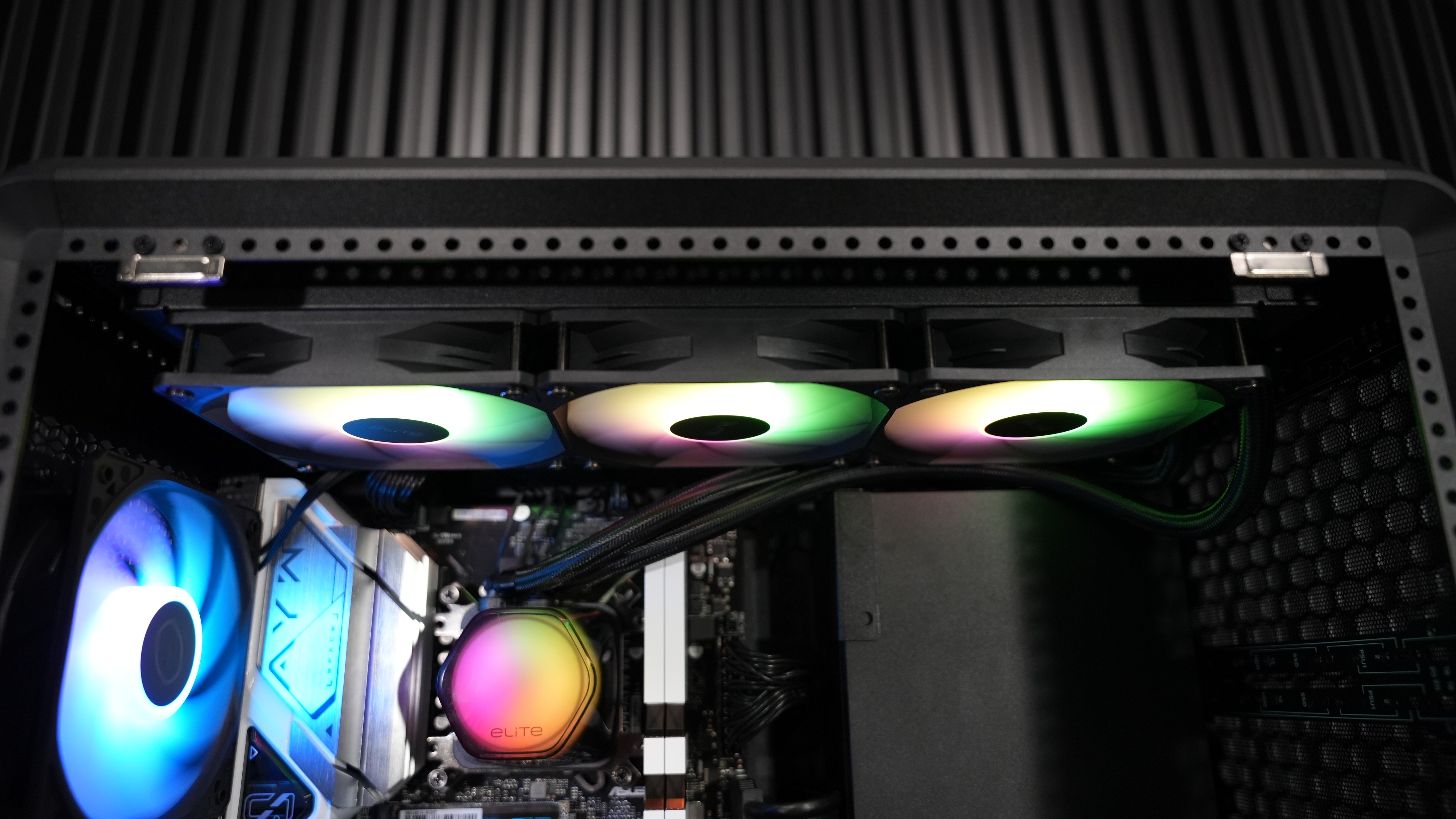 Intel i5 12600KF + RTX 5060 Gaming PC