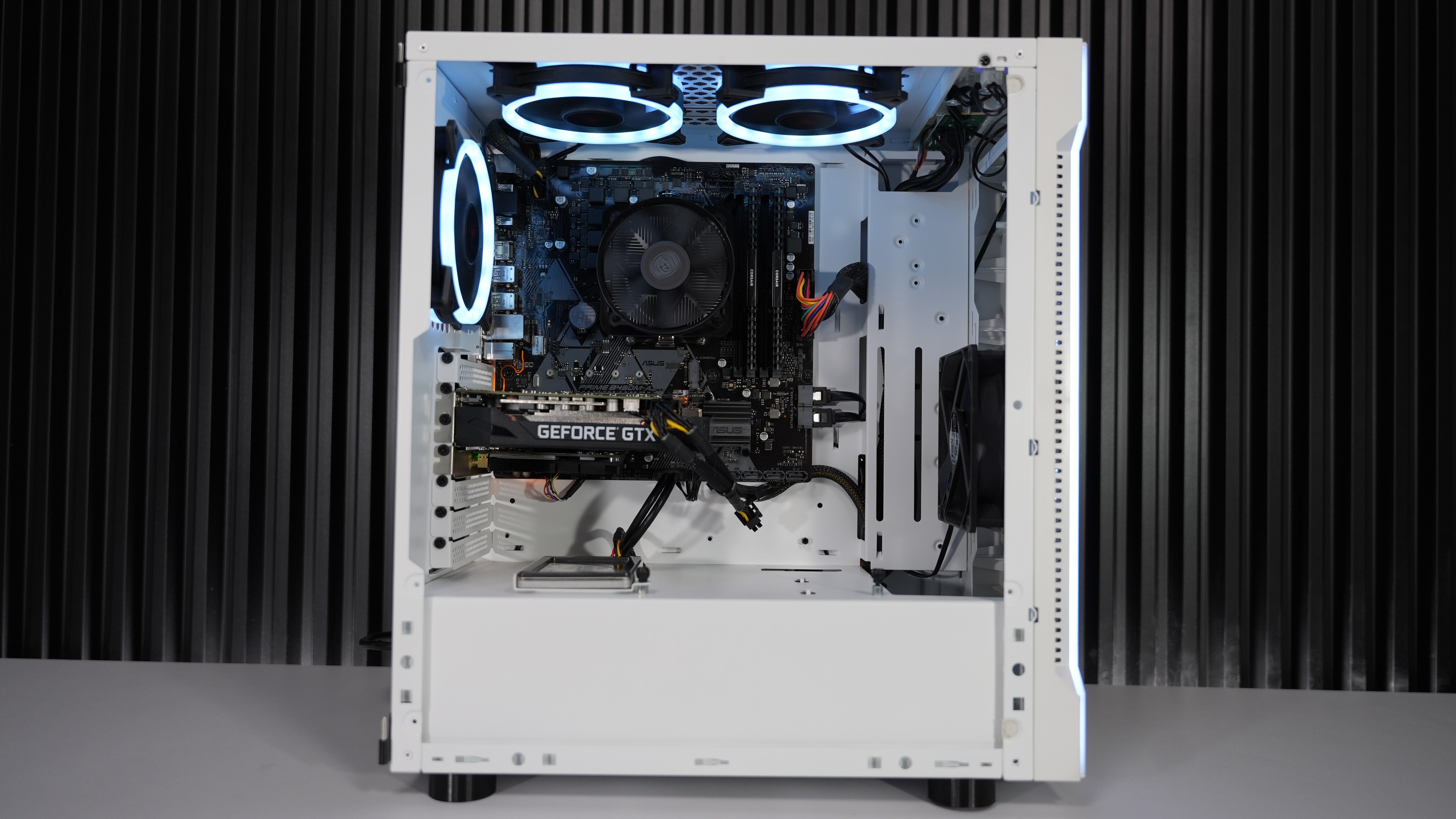 Ryzen 5 3600 + GTX 1660 Super Gaming PC