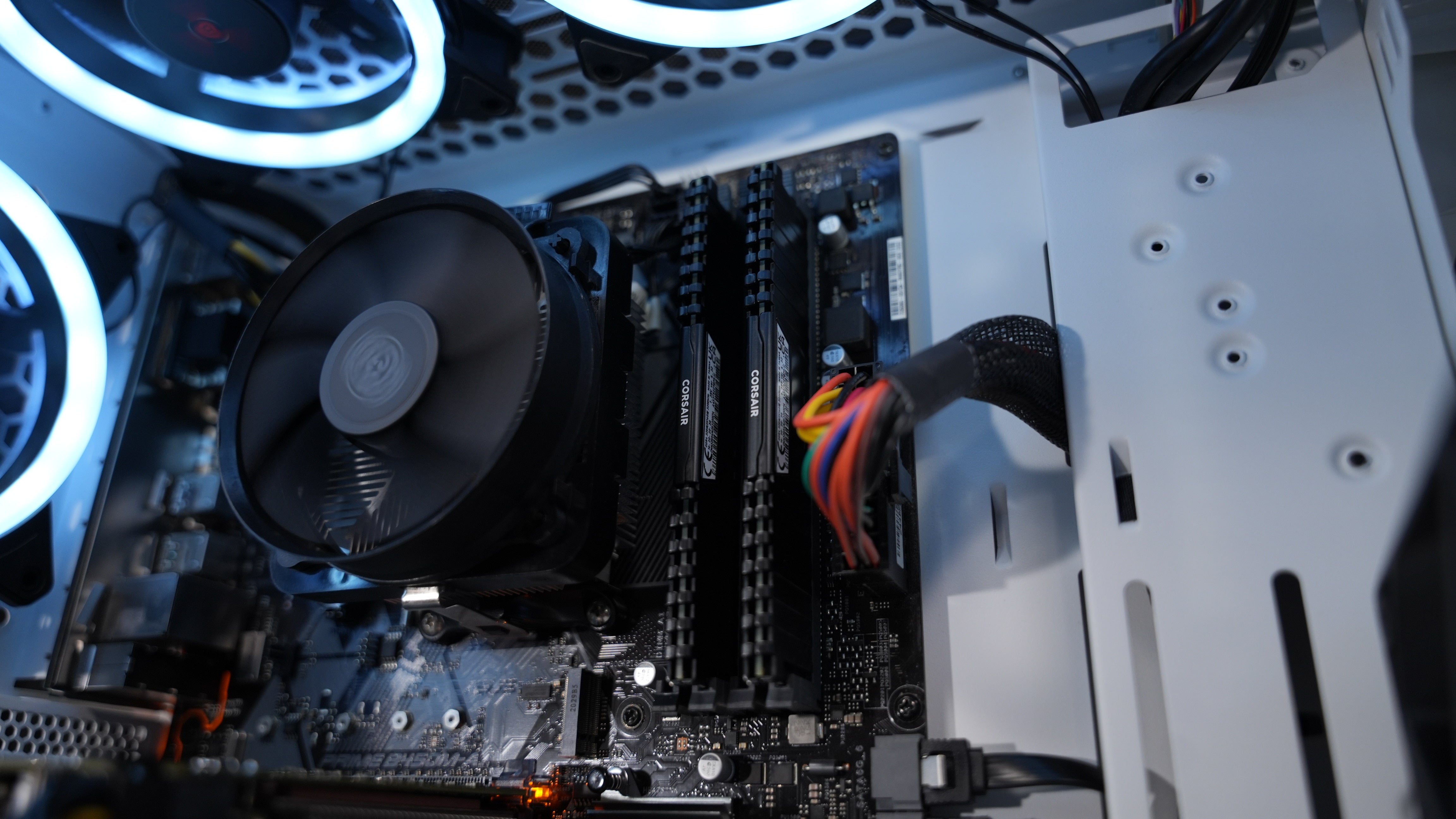 Ryzen 5 3600 + GTX 1660 Super Gaming PC