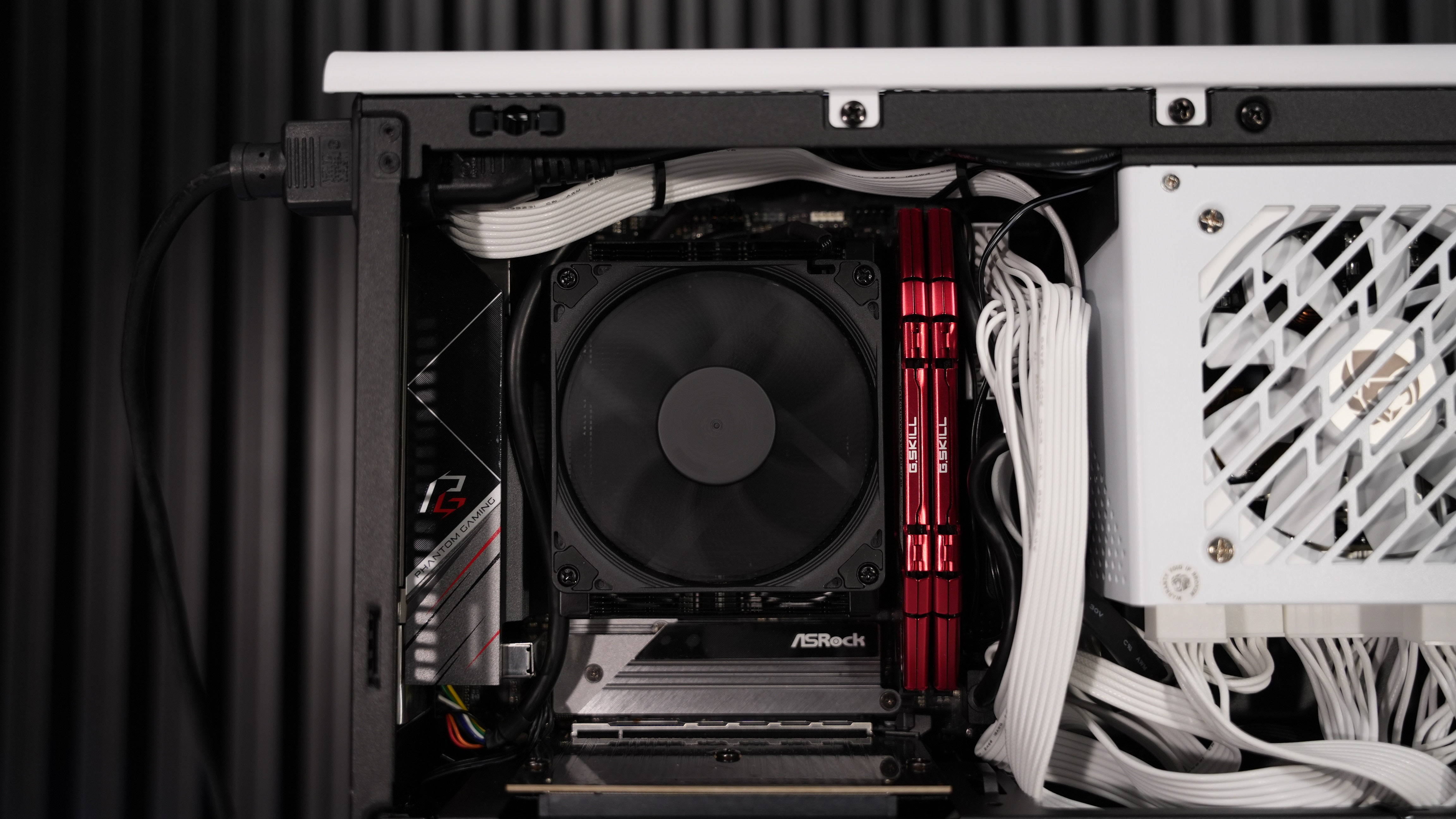 Ryzen 5 5600G + RTX 2080 Gaming PC