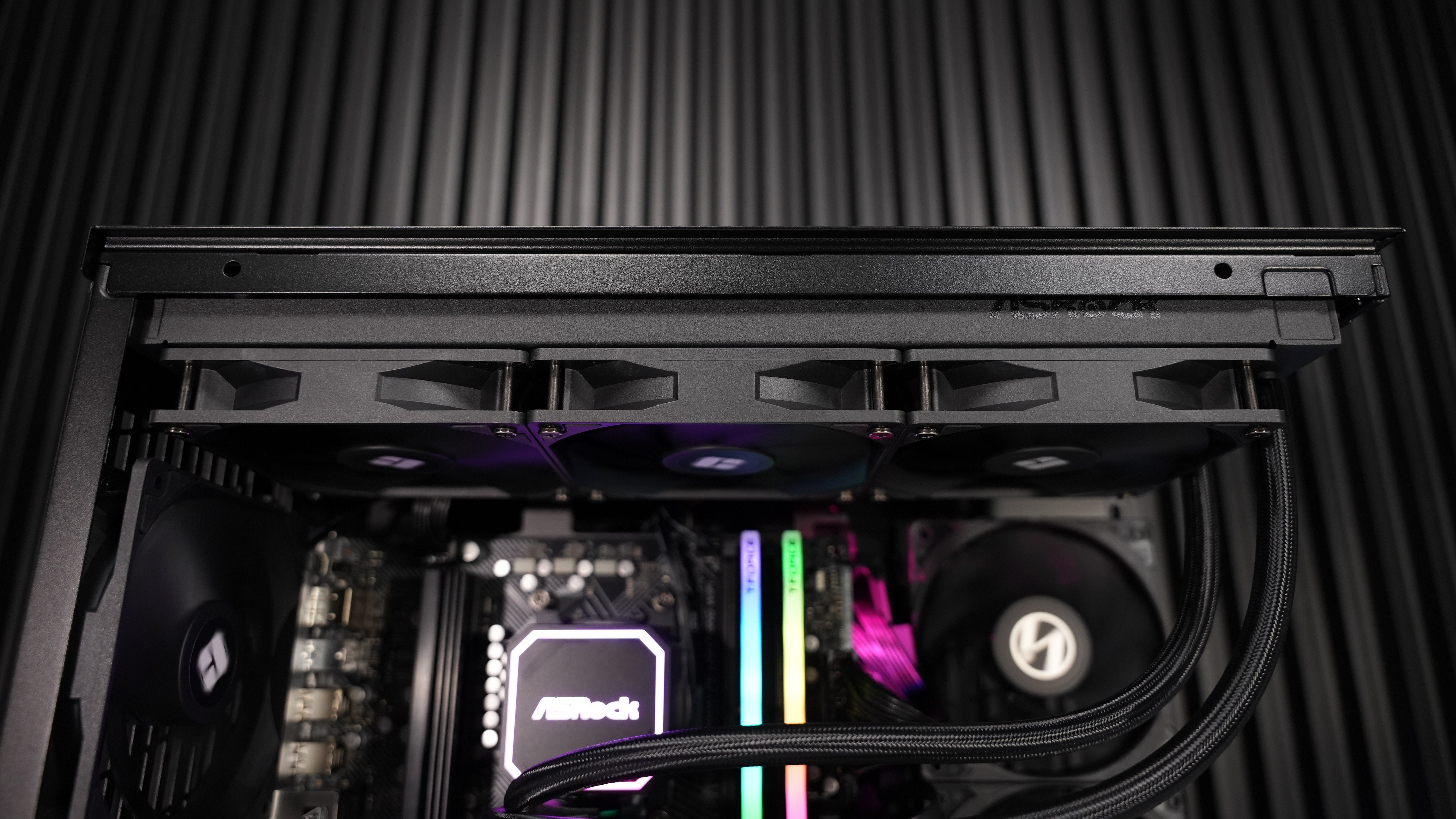 Ryzen 7 7700X + RX 9070 Gaming/Streaming PC