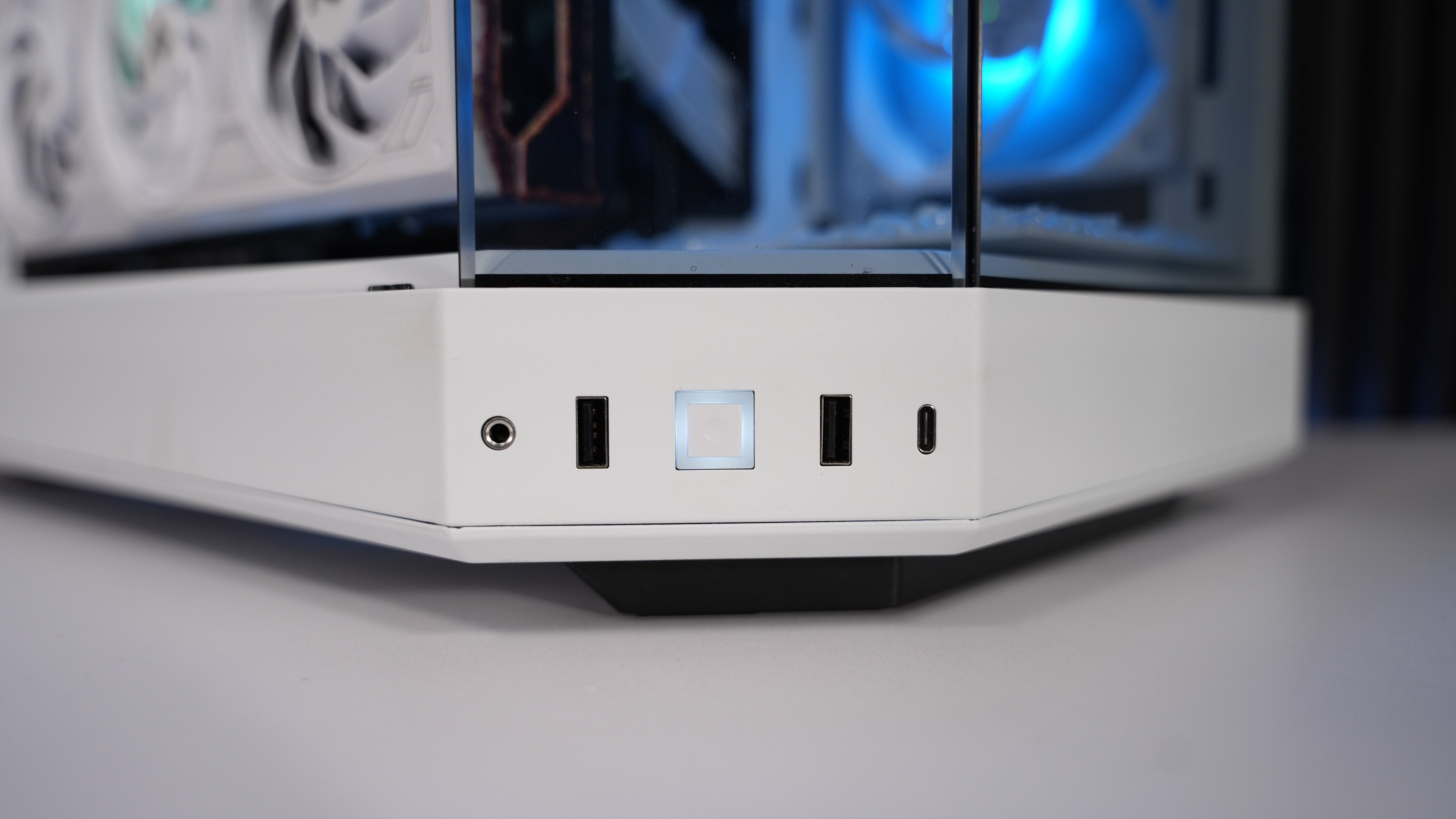 Intel i9 13900K + RX 7700XT Gaming PC