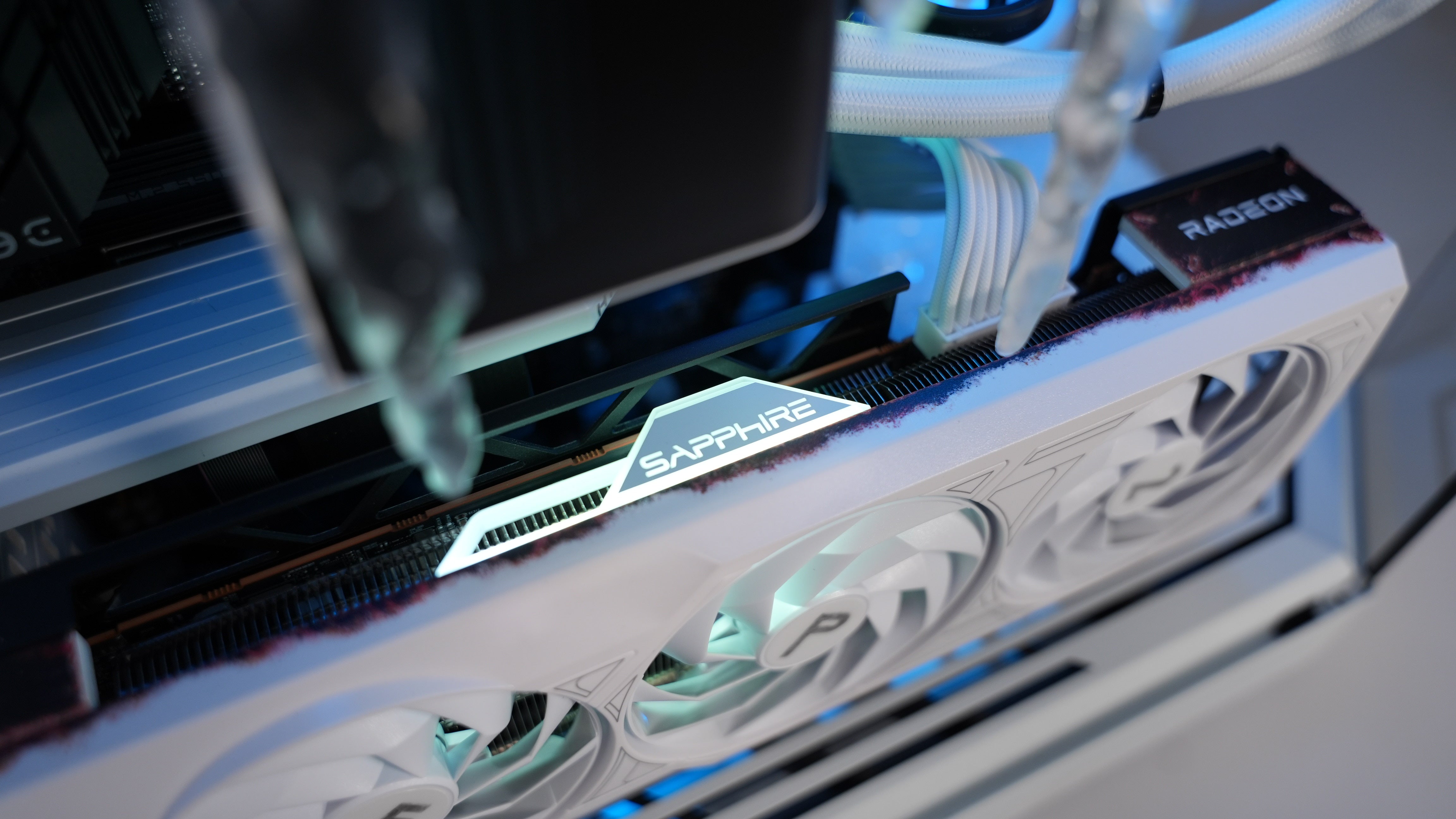 Intel i9 13900K + RX 7700XT Gaming PC