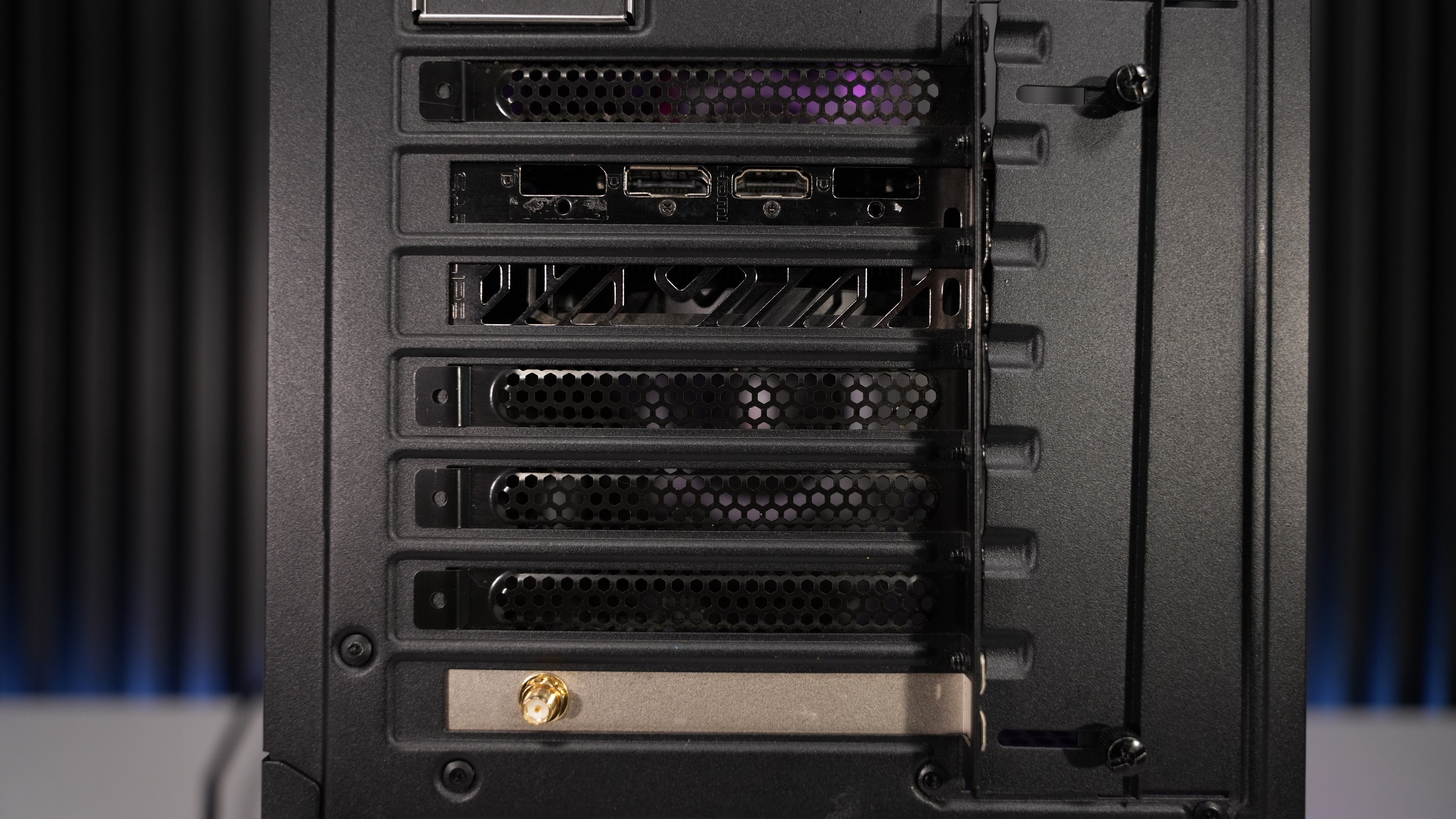 Ryzen 5 5600X + RX 6600 Gaming PC