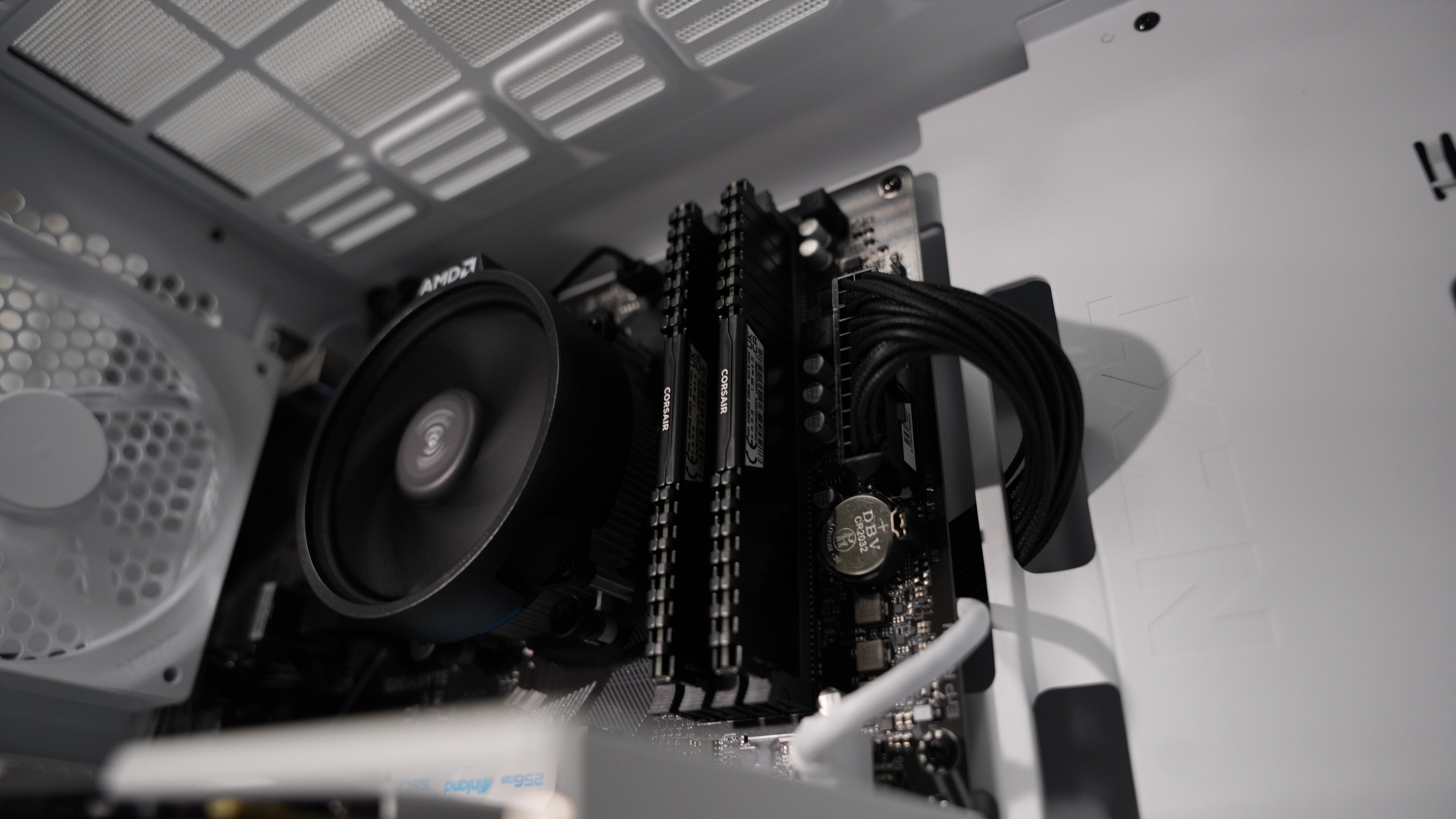 Ryzen 5 5500 + RX 9060 XT Gaming PC