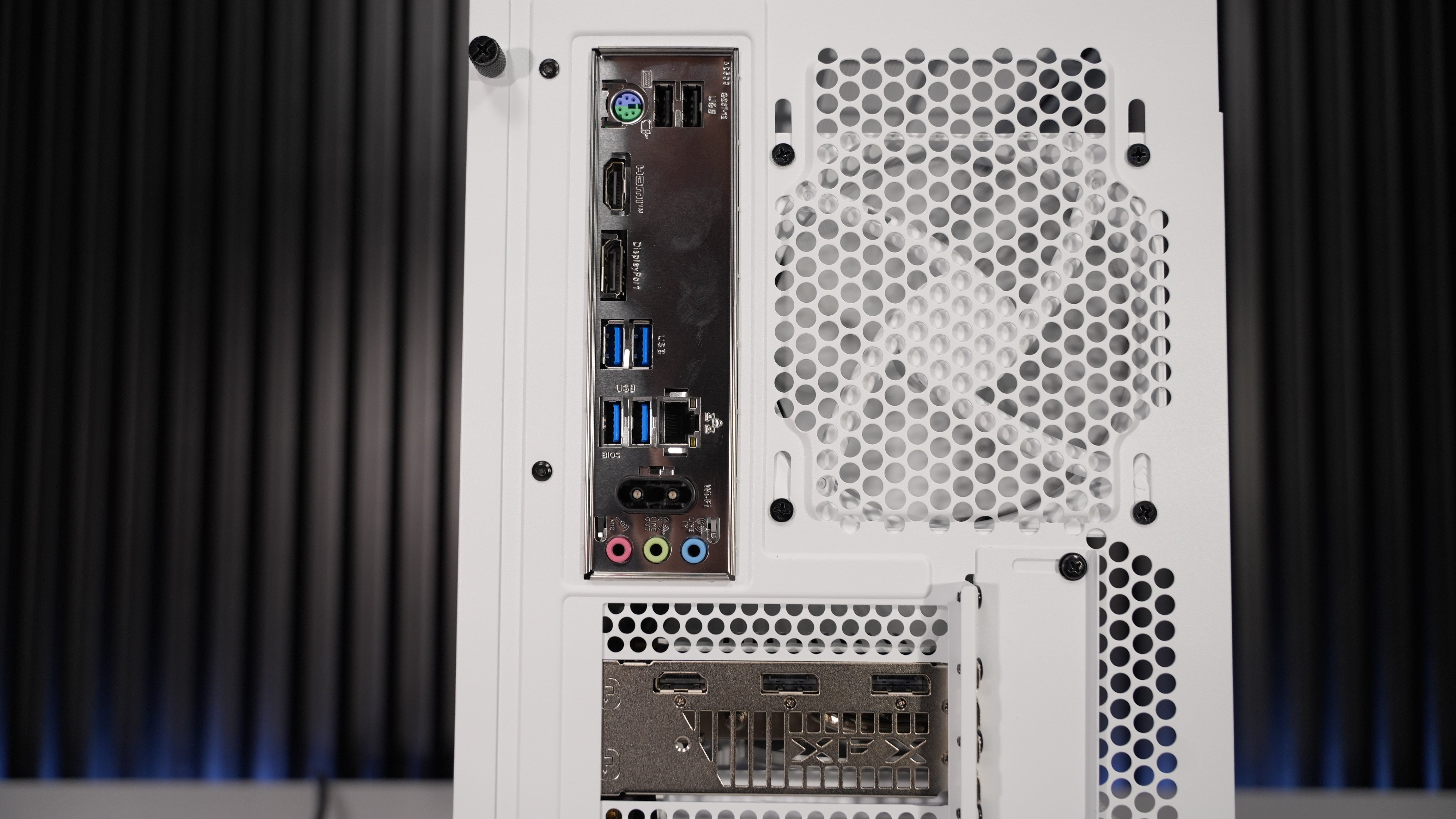 Ryzen 5 5500 + RX 9060 XT Gaming PC