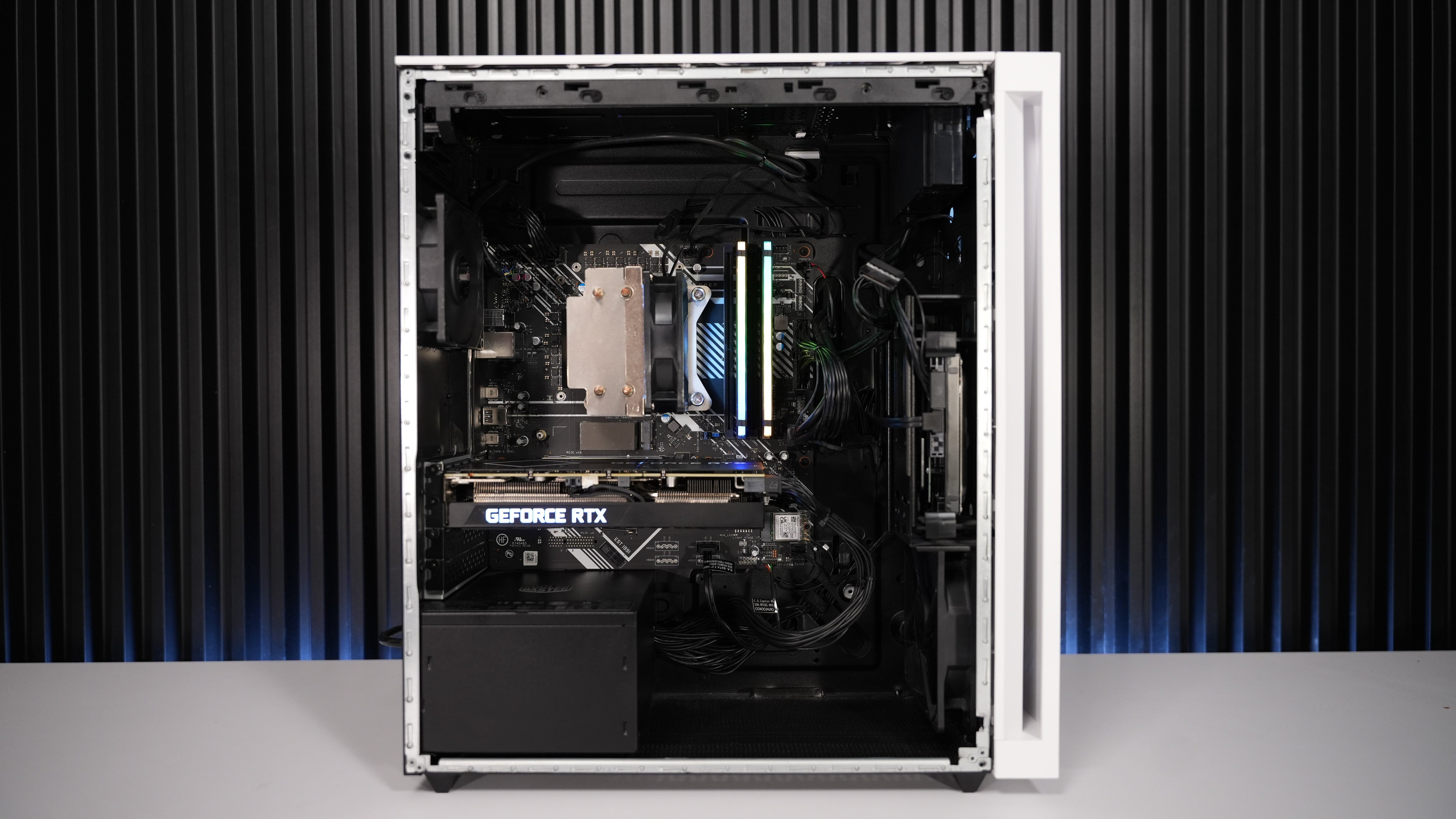 Ryzen 7 5700G + RTX 3060 Ti Gaming PC