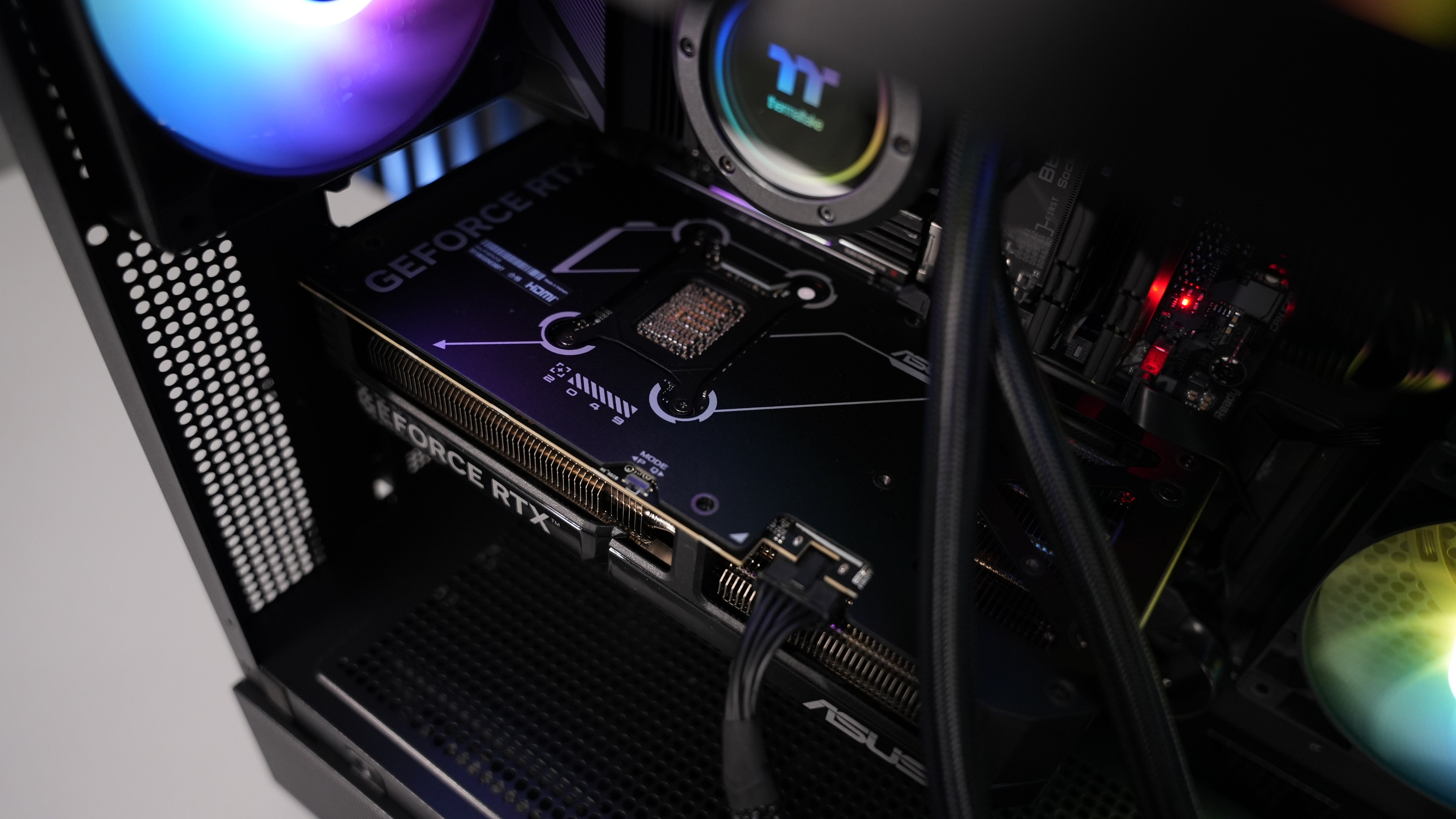 Ryzen 7 7700X + RTX 5070 Gaming/Streaming PC