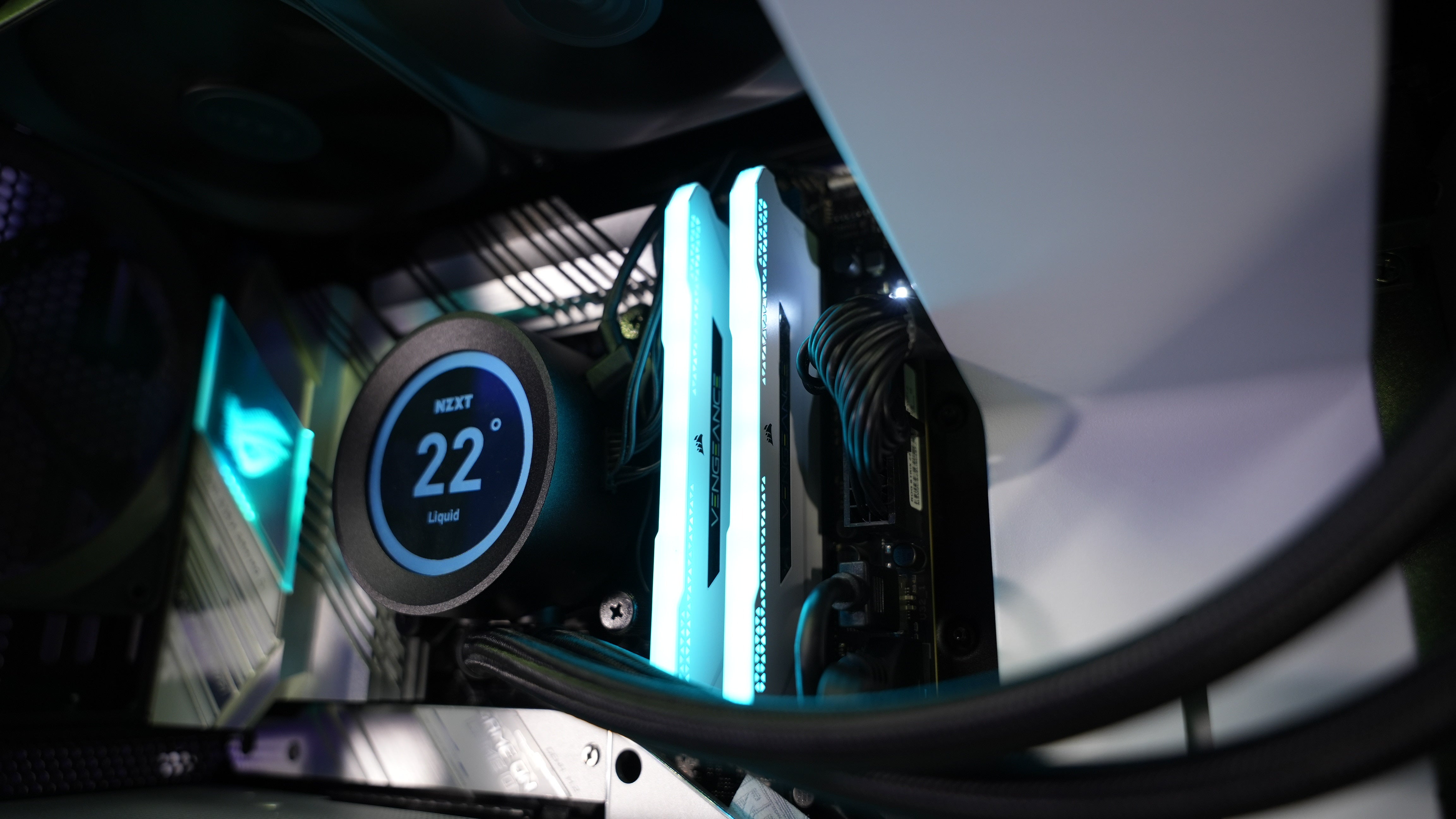 Intel i7 10700K + RTX 3070 Ti Gaming PC