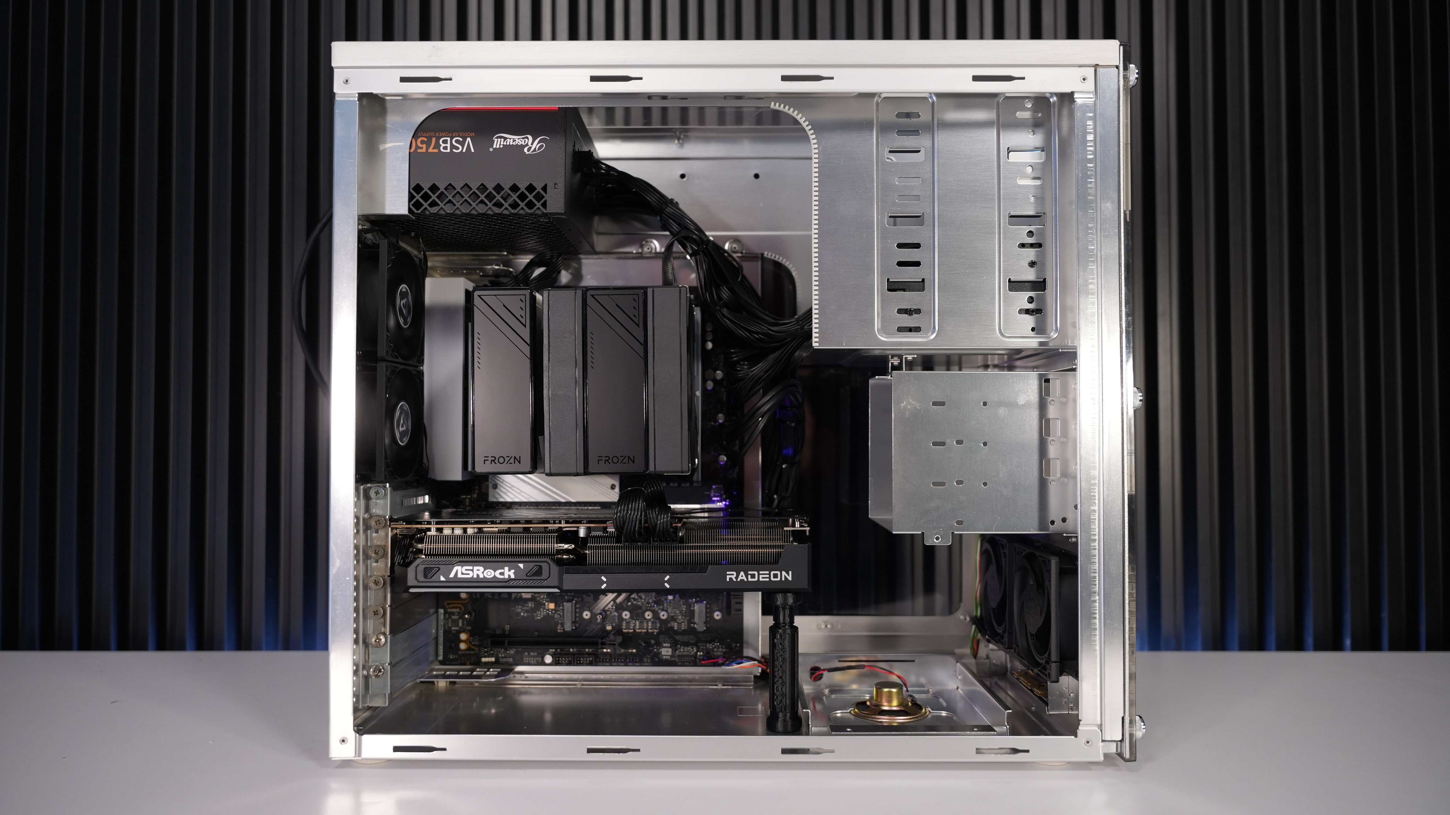 Intel Ultra 5 250K Plus + RX 9070 Custom Gaming PC